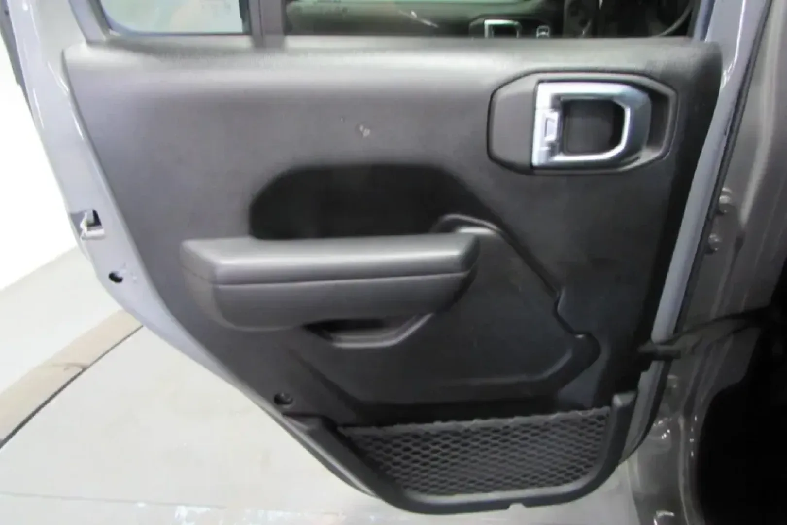 2021 /Cloth Jeep Wrangler Unlimited Sport Altitude (1C4HJXDG8MW) with an Other engine, located at 12830 Highway 21, De Soto, MO, 63020, (636) 337-7777, 38.153099, -90.573624 - USED 2021 Jeep Wrangler Unlimited Sport Altitude from Pettus Chrysler Dodge Jeep Ram De Soto, De Soto MO. - Photo#33