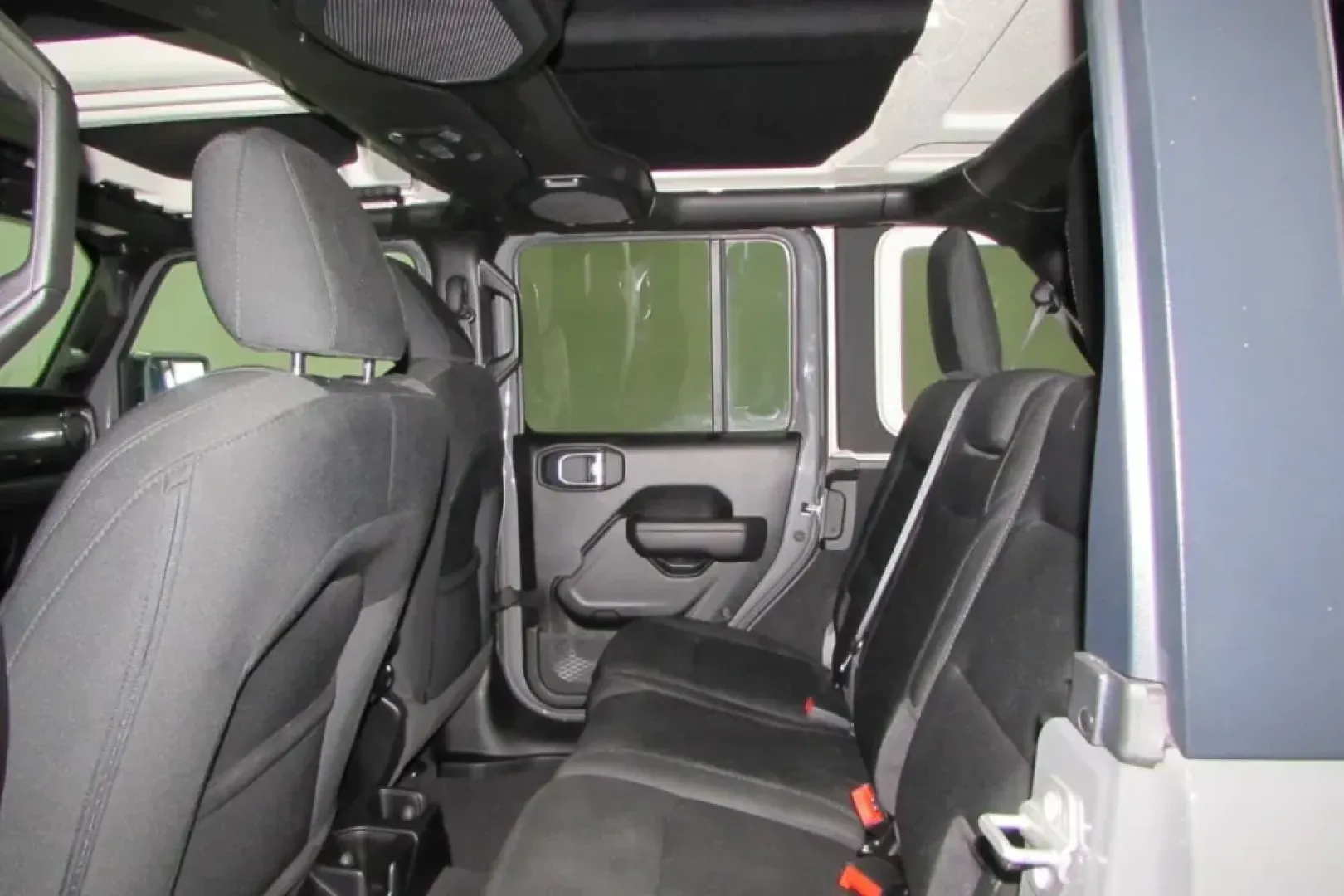 2021 /Cloth Jeep Wrangler Unlimited Sport Altitude (1C4HJXDG8MW) with an Other engine, located at 12830 Highway 21, De Soto, MO, 63020, (636) 337-7777, 38.153099, -90.573624 - USED 2021 Jeep Wrangler Unlimited Sport Altitude from Pettus Chrysler Dodge Jeep Ram De Soto, De Soto MO. - Photo#34