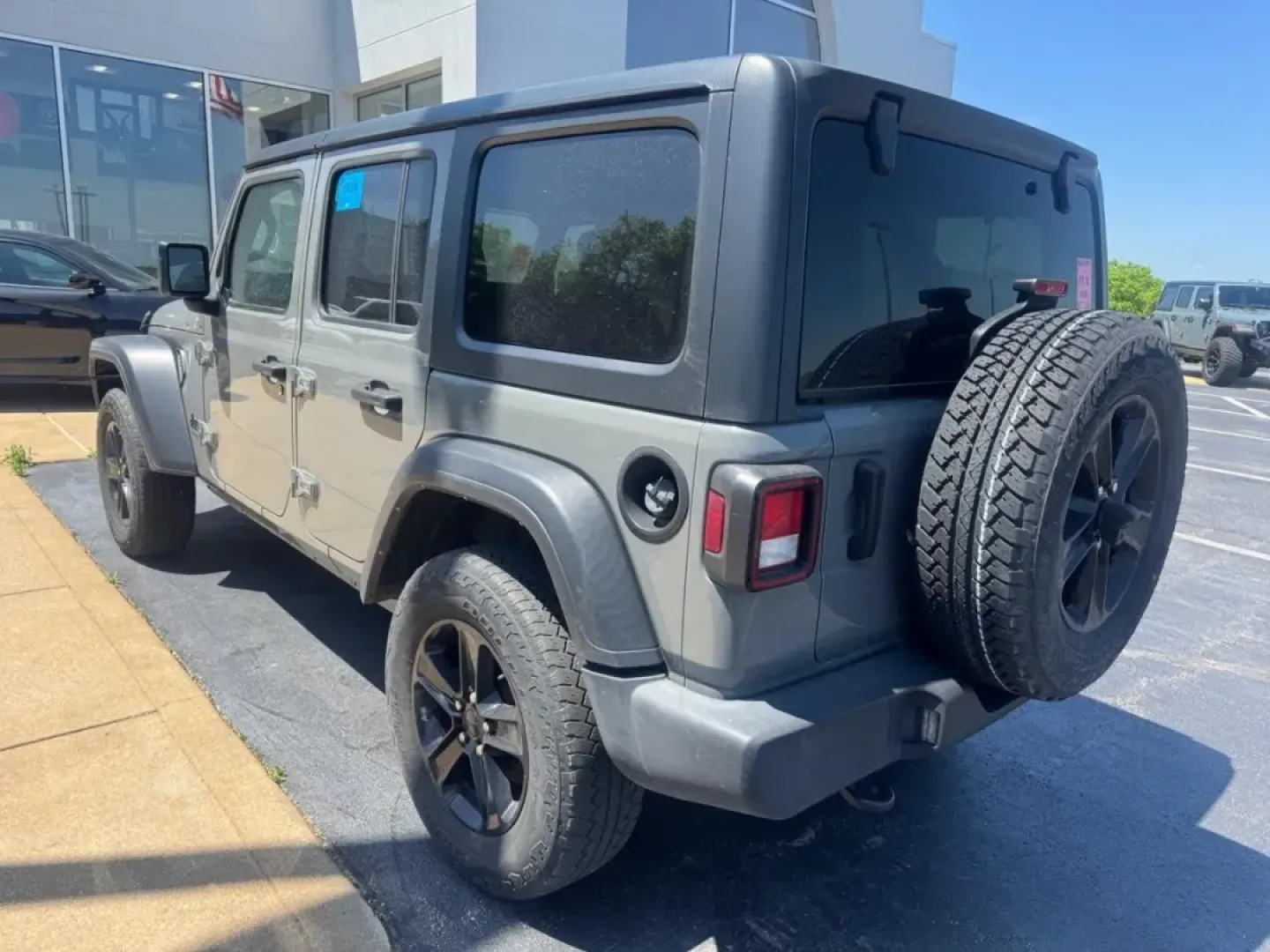 2021 /Cloth Jeep Wrangler Unlimited Sport Altitude (1C4HJXDG8MW) with an Other engine, located at 12830 Highway 21, De Soto, MO, 63020, (636) 337-7777, 38.153099, -90.573624 - USED 2021 Jeep Wrangler Unlimited Sport Altitude from Pettus Chrysler Dodge Jeep Ram De Soto, De Soto MO. - Photo#43
