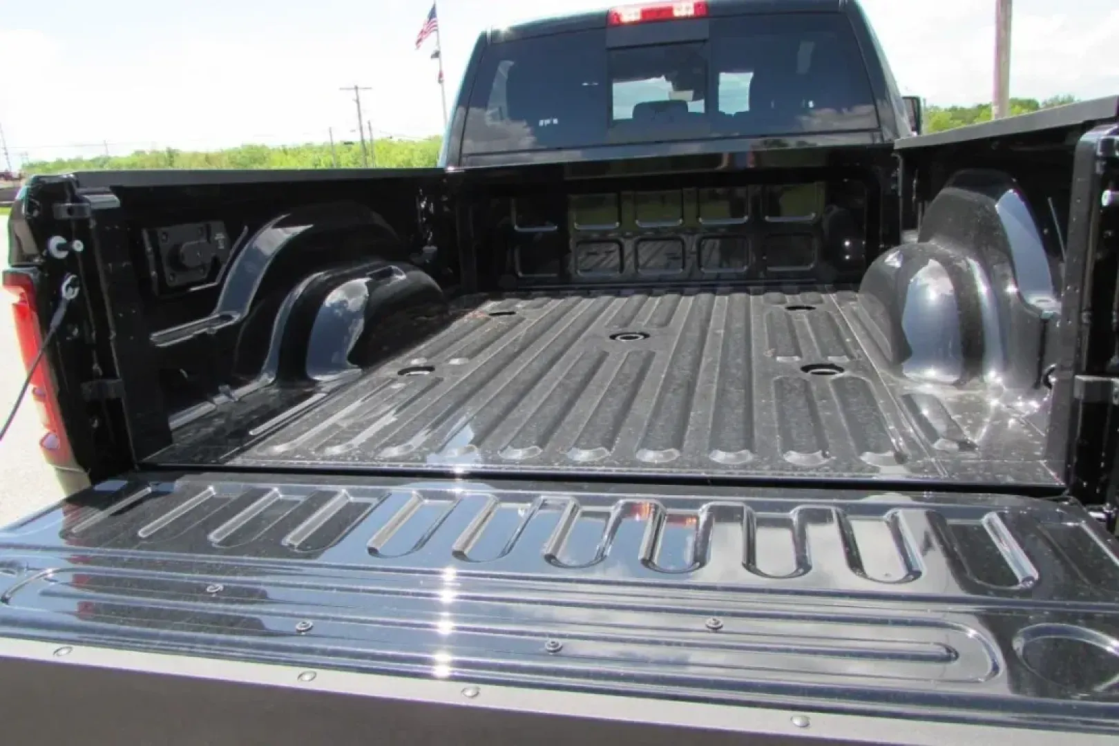 2025 /Diesel Gray/Black Cloth Ram 2500 Tradesman (3C63R5CL9SG) with an Other engine, located at 12830 Highway 21, De Soto, MO, 63020, (636) 337-7777, 38.153099, -90.573624 - Unlock a world of adventure with the 2025 Ram 2500 Tradesman, available now at Pettus CDJR DeSoto! Whether you're navigating the bustling streets of De Soto or tackling rugged terrain, this powerful truck is built for both work and play. With its impressive capabilities and comfortable features, it' - Photo#13