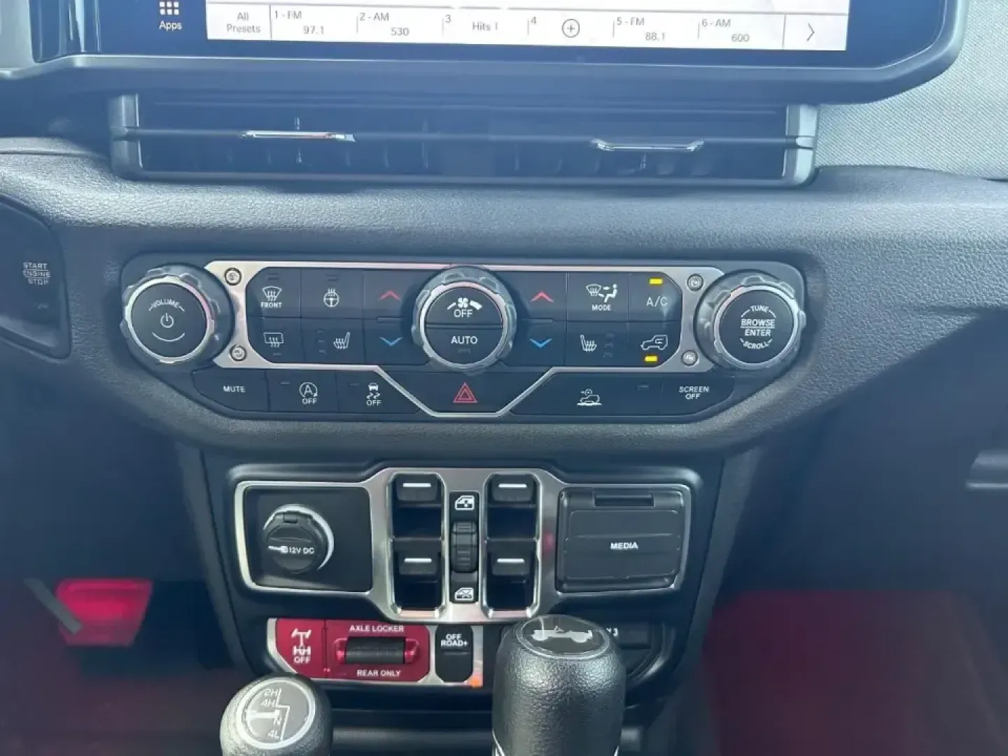 2024 /Black Leather Jeep Wrangler Willys (1C4PJXDN7RW) with an 2.0L engine, 6M transmission, located at 970 Woodlawn Dr., Farmington, MO, 63640, (573) 431-7800, 37.825642, -90.468674 - **Adventure Awaits: Experience the 2024 Jeep Wrangler Willys at Pettus CDJR Farmington!** <br /> <br /> If you're on the hunt for your next adventure vehicle that combines rugged capability with everyday comfort, look no further than the 2024 Jeep Wrangler Willys. Perfect for weekend getaways or dai - Photo#15