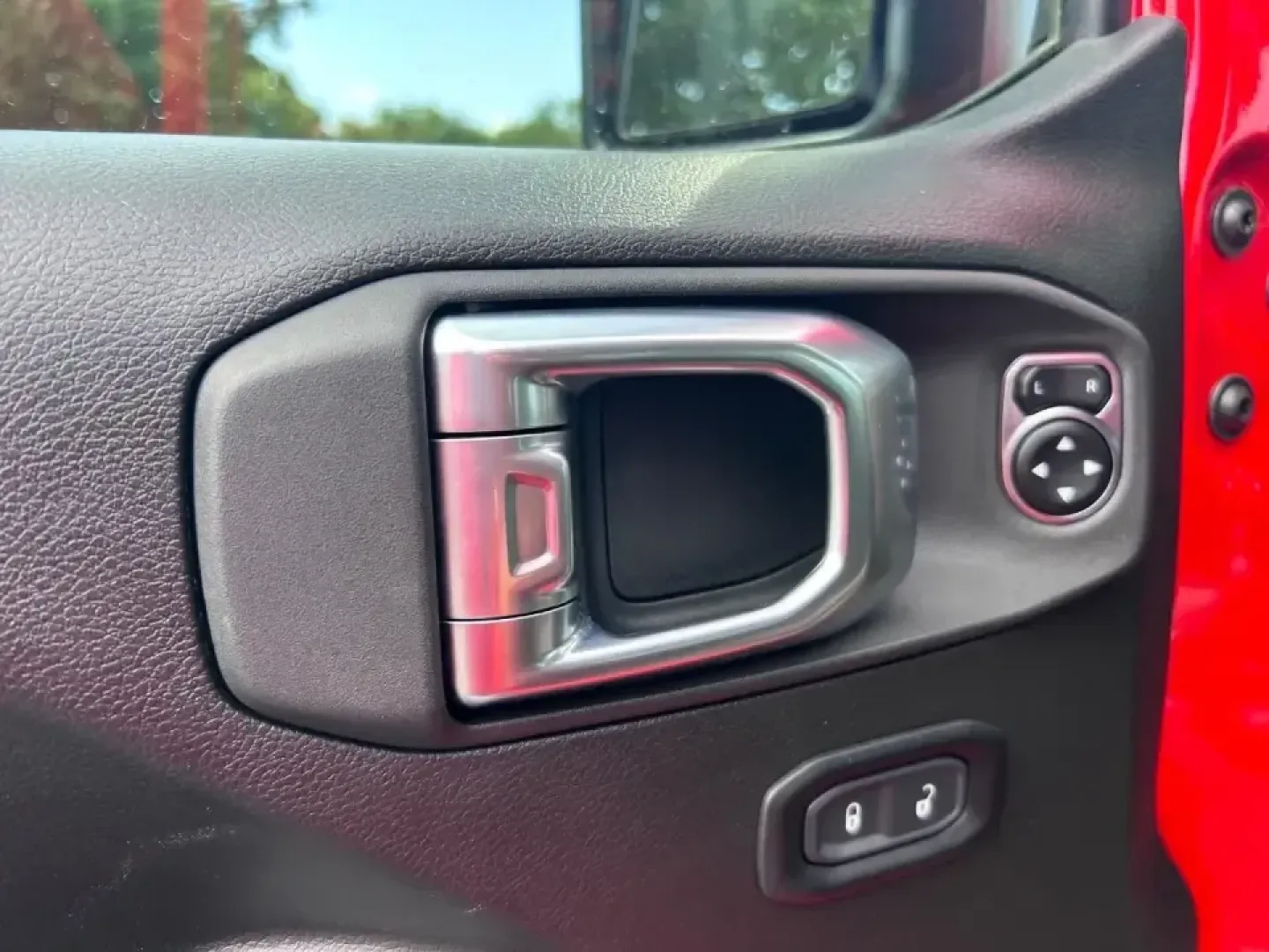 2024 /Black Leather Jeep Wrangler Willys (1C4PJXDN7RW) with an 2.0L engine, 6M transmission, located at 970 Woodlawn Dr., Farmington, MO, 63640, (573) 431-7800, 37.825642, -90.468674 - **Adventure Awaits: Experience the 2024 Jeep Wrangler Willys at Pettus CDJR Farmington!** <br /> <br /> If you're on the hunt for your next adventure vehicle that combines rugged capability with everyday comfort, look no further than the 2024 Jeep Wrangler Willys. Perfect for weekend getaways or dai - Photo#18