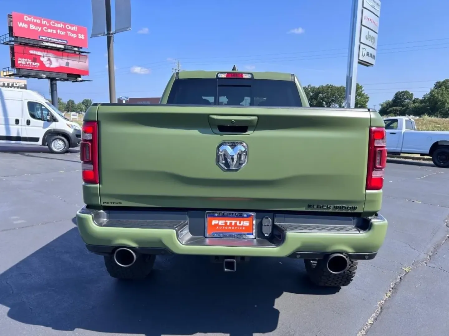 2024 /Black Cloth Ram 1500 Laramie (1C6SRFJT9RN) with an 5.7L engine, located at 970 Woodlawn Dr., Farmington, MO, 63640, (573) 431-7800, 37.825642, -90.468674 - Are you searching for the perfect truck that combines rugged capability with refined comfort? Look no further than this stunning 2024 Ram 1500 Laramie, now available at Pettus CDJR Farmington! This exceptional pickup is ideal for weekend adventures, daily commutes, or tackling any job you throw at i - Photo#3