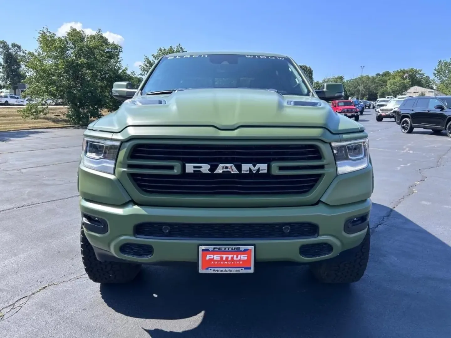2024 /Black Cloth Ram 1500 Laramie (1C6SRFJT9RN) with an 5.7L engine, located at 970 Woodlawn Dr., Farmington, MO, 63640, (573) 431-7800, 37.825642, -90.468674 - Are you searching for the perfect truck that combines rugged capability with refined comfort? Look no further than this stunning 2024 Ram 1500 Laramie, now available at Pettus CDJR Farmington! This exceptional pickup is ideal for weekend adventures, daily commutes, or tackling any job you throw at i - Photo#7