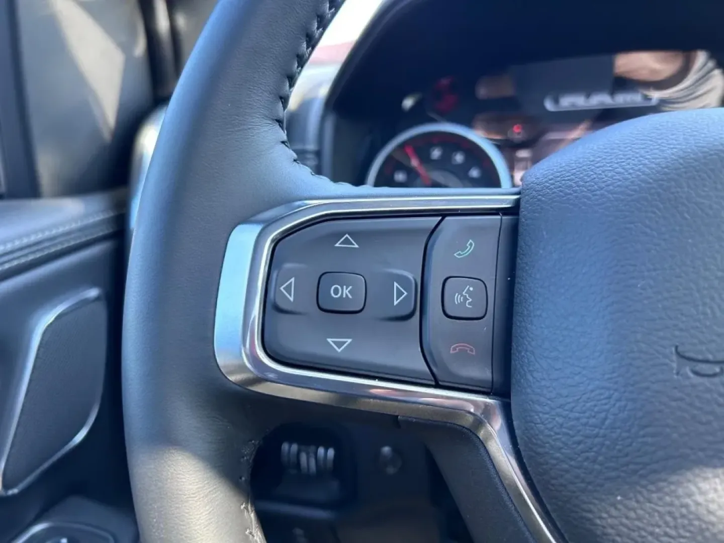 2024 /Black Cloth Ram 1500 Laramie (1C6SRFJT9RN) with an 5.7L engine, located at 970 Woodlawn Dr., Farmington, MO, 63640, (573) 431-7800, 37.825642, -90.468674 - Are you searching for the perfect truck that combines rugged capability with refined comfort? Look no further than this stunning 2024 Ram 1500 Laramie, now available at Pettus CDJR Farmington! This exceptional pickup is ideal for weekend adventures, daily commutes, or tackling any job you throw at i - Photo#12