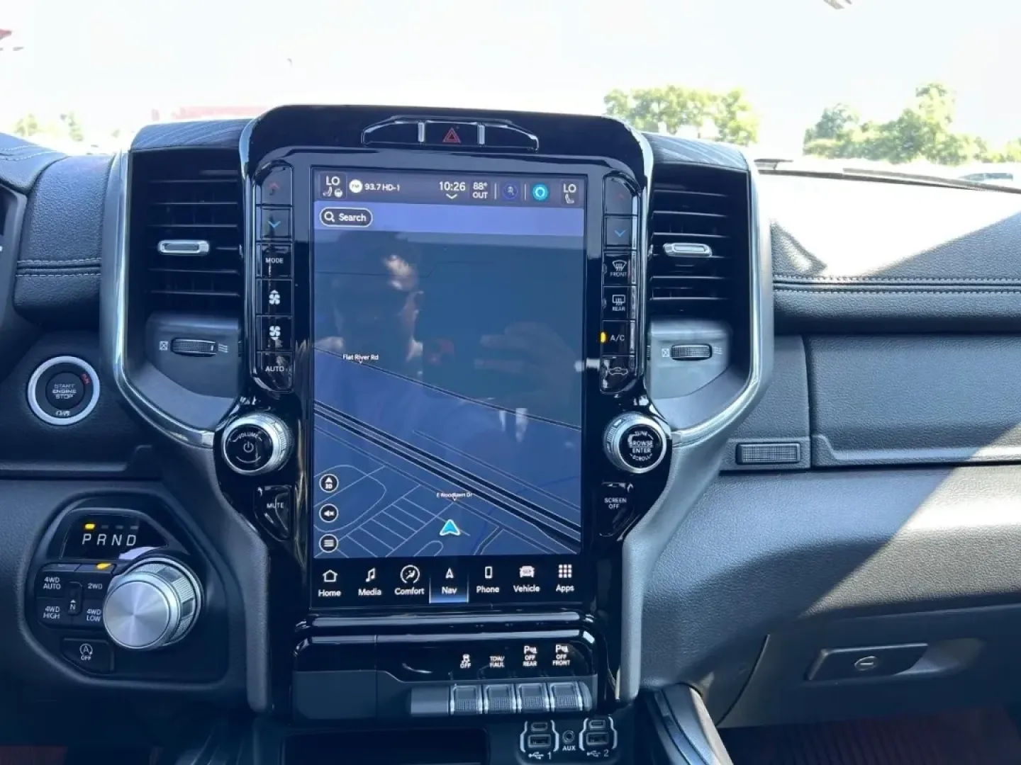 2024 /Black Cloth Ram 1500 Laramie (1C6SRFJT9RN) with an 5.7L engine, located at 970 Woodlawn Dr., Farmington, MO, 63640, (573) 431-7800, 37.825642, -90.468674 - Are you searching for the perfect truck that combines rugged capability with refined comfort? Look no further than this stunning 2024 Ram 1500 Laramie, now available at Pettus CDJR Farmington! This exceptional pickup is ideal for weekend adventures, daily commutes, or tackling any job you throw at i - Photo#14