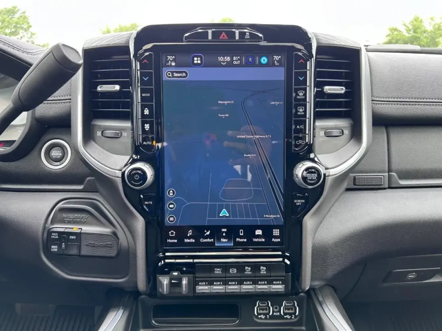2024 /Black Leather Ram 2500 Laramie (3C6UR5FL2RG) with an Straight 6 Turbocharged Diesel engine, located at 970 Woodlawn Dr., Farmington, MO, 63640, (573) 431-7800, 37.825642, -90.468674 - **Unleash Your Adventurous Spirit with the 2024 Ram 2500 Laramie at Pettus CDJR Farmington!**<br /> <br /> Ready to take your journey to new heights? Discover the perfect blend of rugged capability and luxurious comfort with the 2024 Ram 2500 Laramie. Ideal for weekend adventures, family road trips, - Photo#14