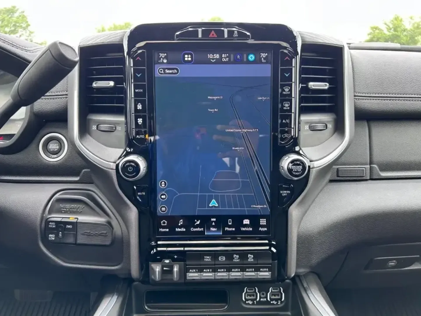 2024 /Black Leather Ram 2500 Laramie (3C6UR5FL2RG) with an Straight 6 Turbocharged Diesel engine, 6A transmission, located at 970 Woodlawn Dr., Farmington, MO, 63640, (573) 431-7800, 37.825642, -90.468674 - **Unleash Your Adventurous Spirit with the 2024 Ram 2500 Laramie at Pettus CDJR Farmington!**<br /> <br /> Ready to take your journey to new heights? Discover the perfect blend of rugged capability and luxurious comfort with the 2024 Ram 2500 Laramie. Ideal for weekend adventures, family road trips, - Photo#14