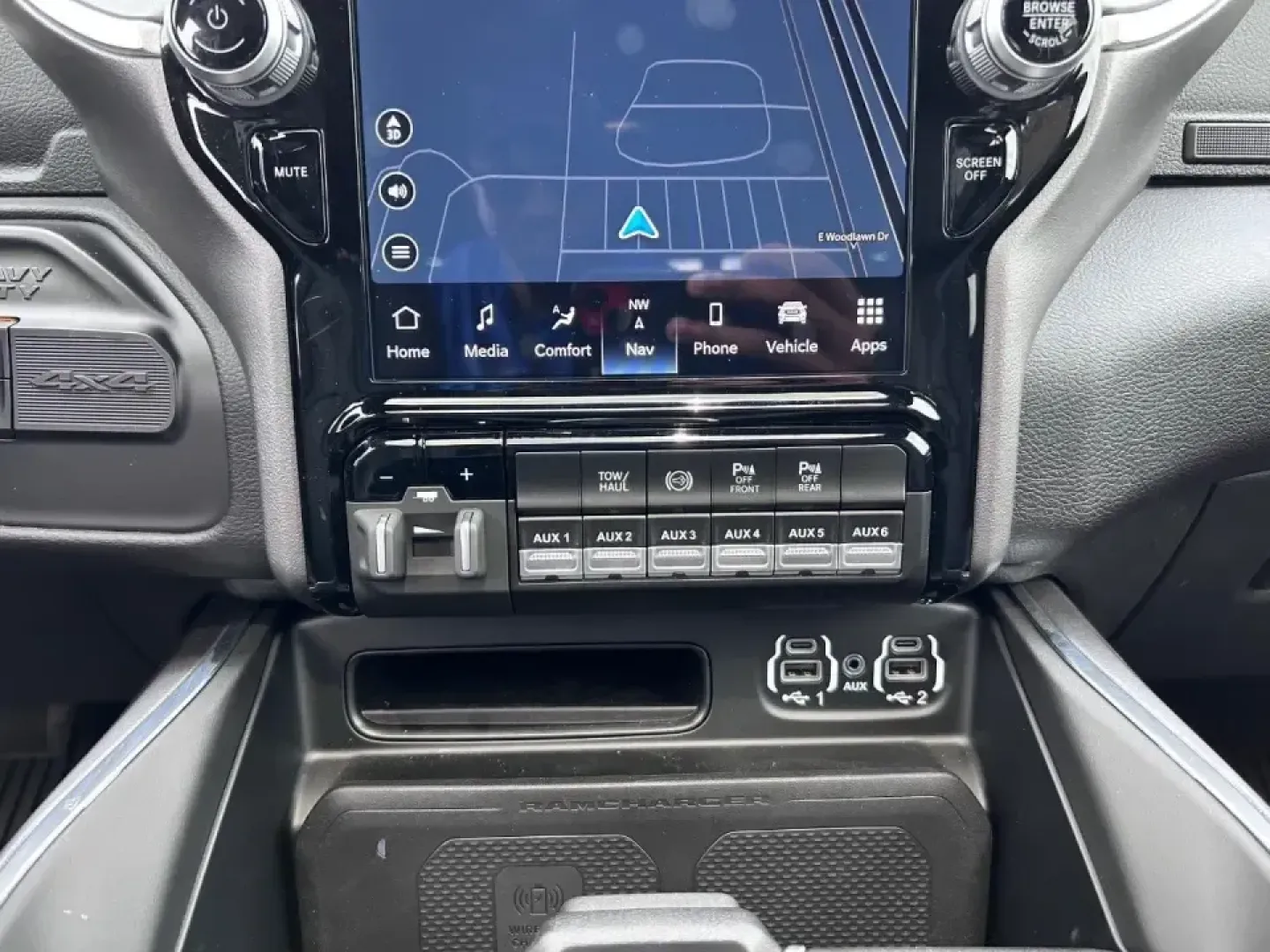 2024 /Black Leather Ram 2500 Laramie (3C6UR5FL2RG) with an Straight 6 Turbocharged Diesel engine, 6A transmission, located at 970 Woodlawn Dr., Farmington, MO, 63640, (573) 431-7800, 37.825642, -90.468674 - **Unleash Your Adventurous Spirit with the 2024 Ram 2500 Laramie at Pettus CDJR Farmington!**<br /> <br /> Ready to take your journey to new heights? Discover the perfect blend of rugged capability and luxurious comfort with the 2024 Ram 2500 Laramie. Ideal for weekend adventures, family road trips, - Photo#17