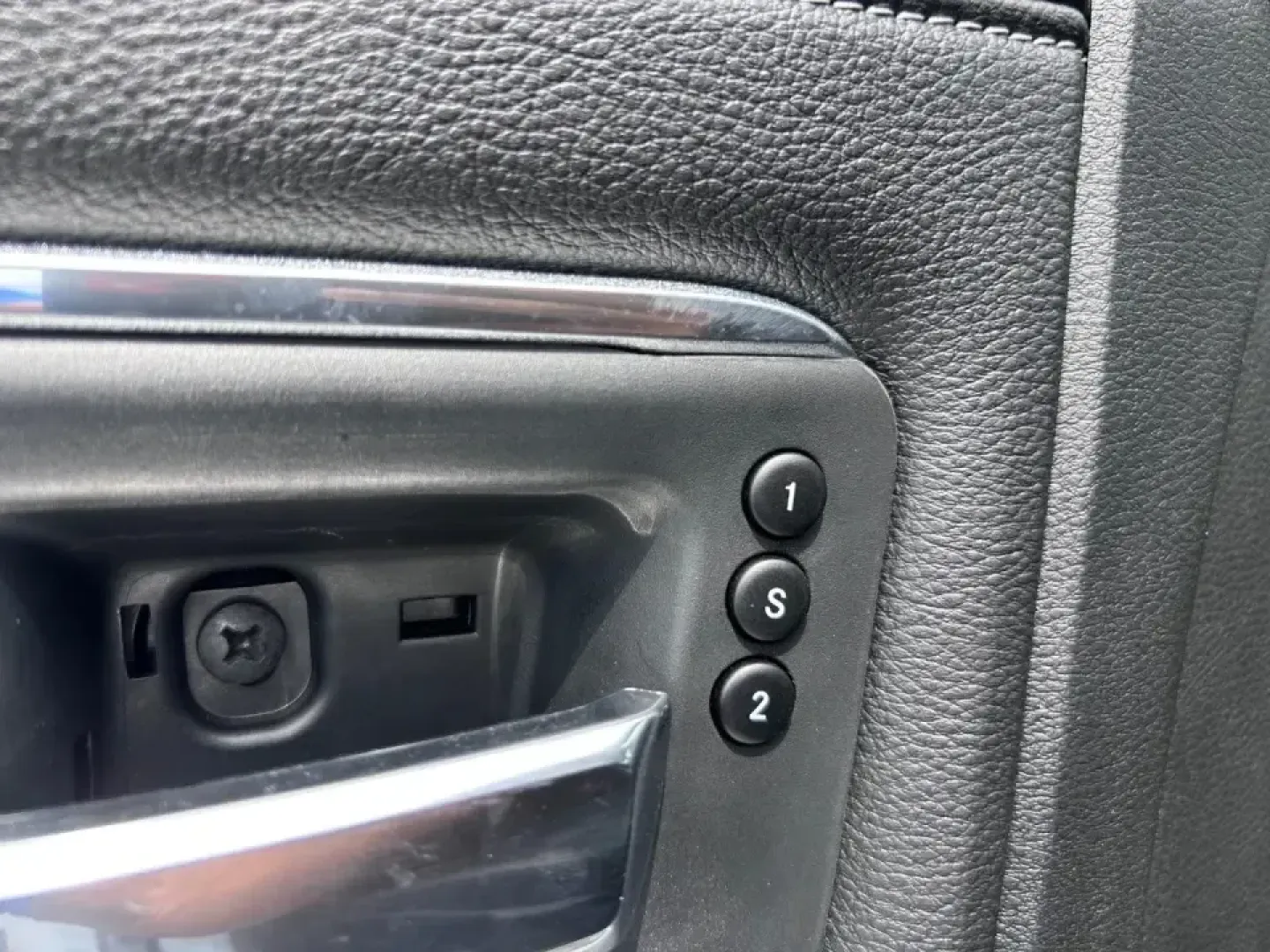 2024 /Black Leather Ram 2500 Laramie (3C6UR5FL2RG) with an Straight 6 Turbocharged Diesel engine, 6A transmission, located at 970 Woodlawn Dr., Farmington, MO, 63640, (573) 431-7800, 37.825642, -90.468674 - **Unleash Your Adventurous Spirit with the 2024 Ram 2500 Laramie at Pettus CDJR Farmington!**<br /> <br /> Ready to take your journey to new heights? Discover the perfect blend of rugged capability and luxurious comfort with the 2024 Ram 2500 Laramie. Ideal for weekend adventures, family road trips, - Photo#20