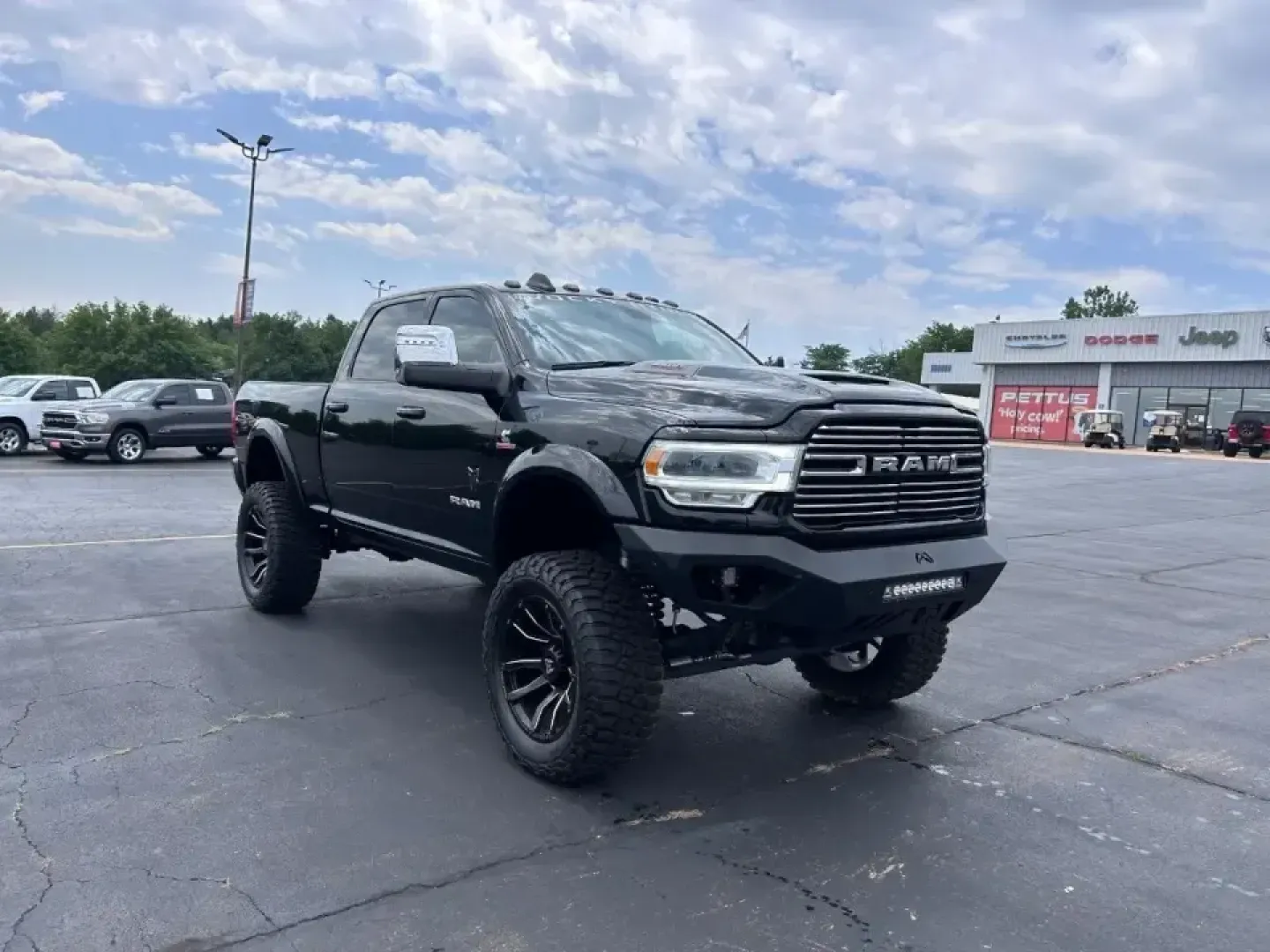 2024 /Black Leather Ram 2500 Laramie (3C6UR5FL3RG) with an Straight 6 Turbocharged Diesel engine, 6A transmission, located at 970 Woodlawn Dr., Farmington, MO, 63640, (573) 431-7800, 37.825642, -90.468674 - **Elevate Your Adventures in the 2024 Ram 2500 Laramie - Perfect for Work and Play!**<br /> <br /> Are you in search of a dependable truck that can effortlessly handle both work duties and weekend escapades? Look no further than the stunning 2024 Ram 2500 Laramie, available now at Pettus CDJR Farmin - Photo#4