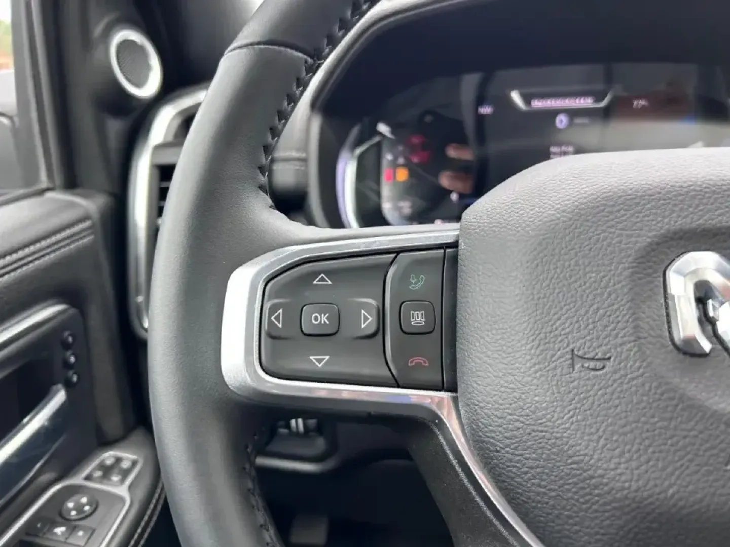 2024 /Black Leather Ram 2500 Laramie (3C6UR5FL3RG) with an Straight 6 Turbocharged Diesel engine, 6A transmission, located at 970 Woodlawn Dr., Farmington, MO, 63640, (573) 431-7800, 37.825642, -90.468674 - **Elevate Your Adventures in the 2024 Ram 2500 Laramie - Perfect for Work and Play!**<br /> <br /> Are you in search of a dependable truck that can effortlessly handle both work duties and weekend escapades? Look no further than the stunning 2024 Ram 2500 Laramie, available now at Pettus CDJR Farmin - Photo#16