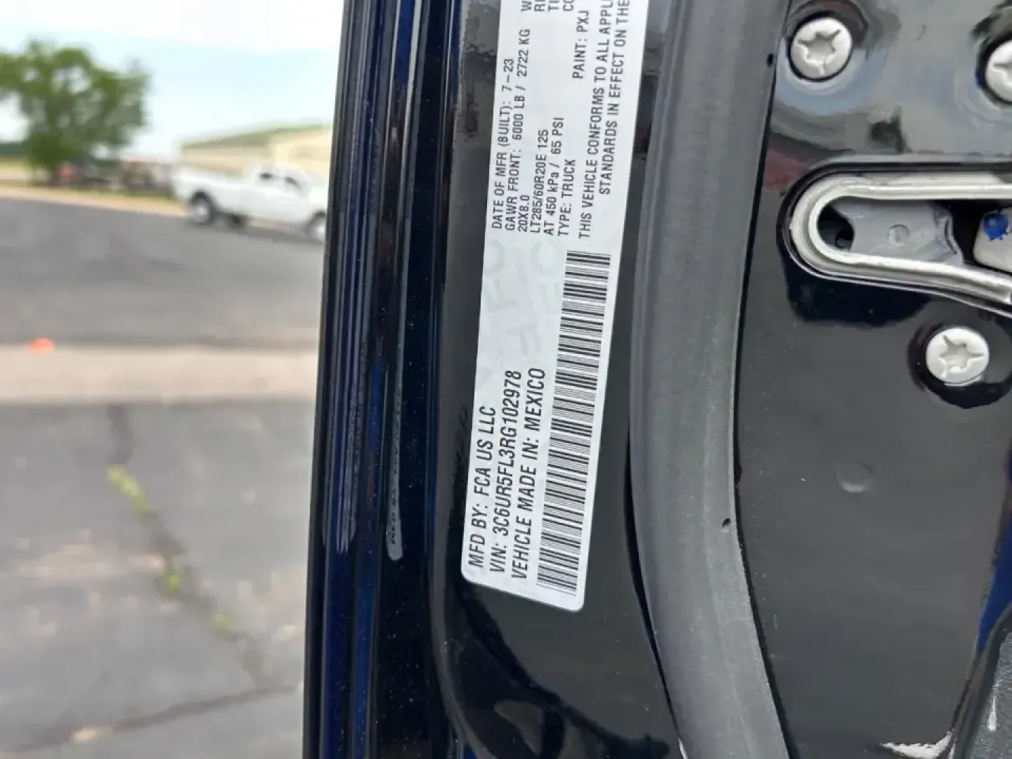 2024 /Black Leather Ram 2500 Laramie (3C6UR5FL3RG) with an Straight 6 Turbocharged Diesel engine, 6A transmission, located at 970 Woodlawn Dr., Farmington, MO, 63640, (573) 431-7800, 37.825642, -90.468674 - **Elevate Your Adventures in the 2024 Ram 2500 Laramie - Perfect for Work and Play!**<br /> <br /> Are you in search of a dependable truck that can effortlessly handle both work duties and weekend escapades? Look no further than the stunning 2024 Ram 2500 Laramie, available now at Pettus CDJR Farmin - Photo#29