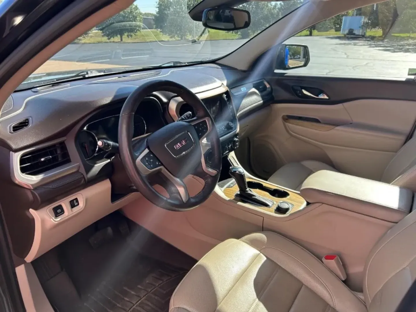 2017 /Cocoa/ Shale Leather GMC Acadia Denali (1GKKNPLS6HZ) with an 3.6L V6 / SIDI / DOHC engine, Automatic transmission, located at 970 Woodlawn Dr., Farmington, MO, 63640, (573) 431-7800, 37.825642, -90.468674 - Elevate your family adventures and enhance your daily commuting with this stunning 2017 GMC Acadia Denali, available now at Pettus CDJR Farmington. Located conveniently at 970 Woodlawn Drive, Farmington, MO 63640, our OEM dealership specializes in quality used vehicles, including this exceptional SU - Photo#12