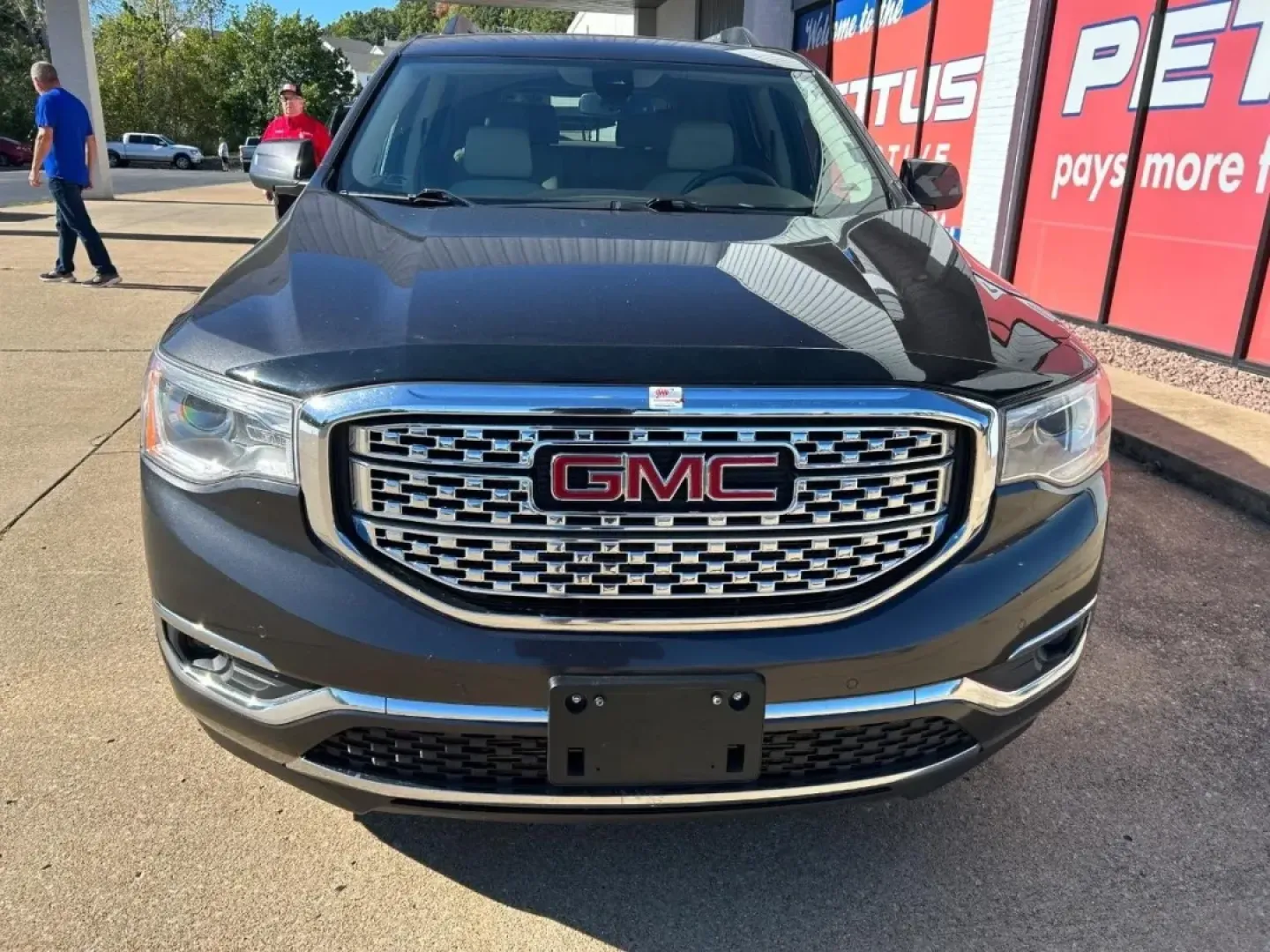 2017 /Cocoa/ Shale Leather GMC Acadia Denali (1GKKNPLS6HZ) with an 3.6L V6 / SIDI / DOHC engine, Automatic transmission, located at 970 Woodlawn Dr., Farmington, MO, 63640, (573) 431-7800, 37.825642, -90.468674 - Elevate your family adventures and enhance your daily commuting with this stunning 2017 GMC Acadia Denali, available now at Pettus CDJR Farmington. Located conveniently at 970 Woodlawn Drive, Farmington, MO 63640, our OEM dealership specializes in quality used vehicles, including this exceptional SU - Photo#1