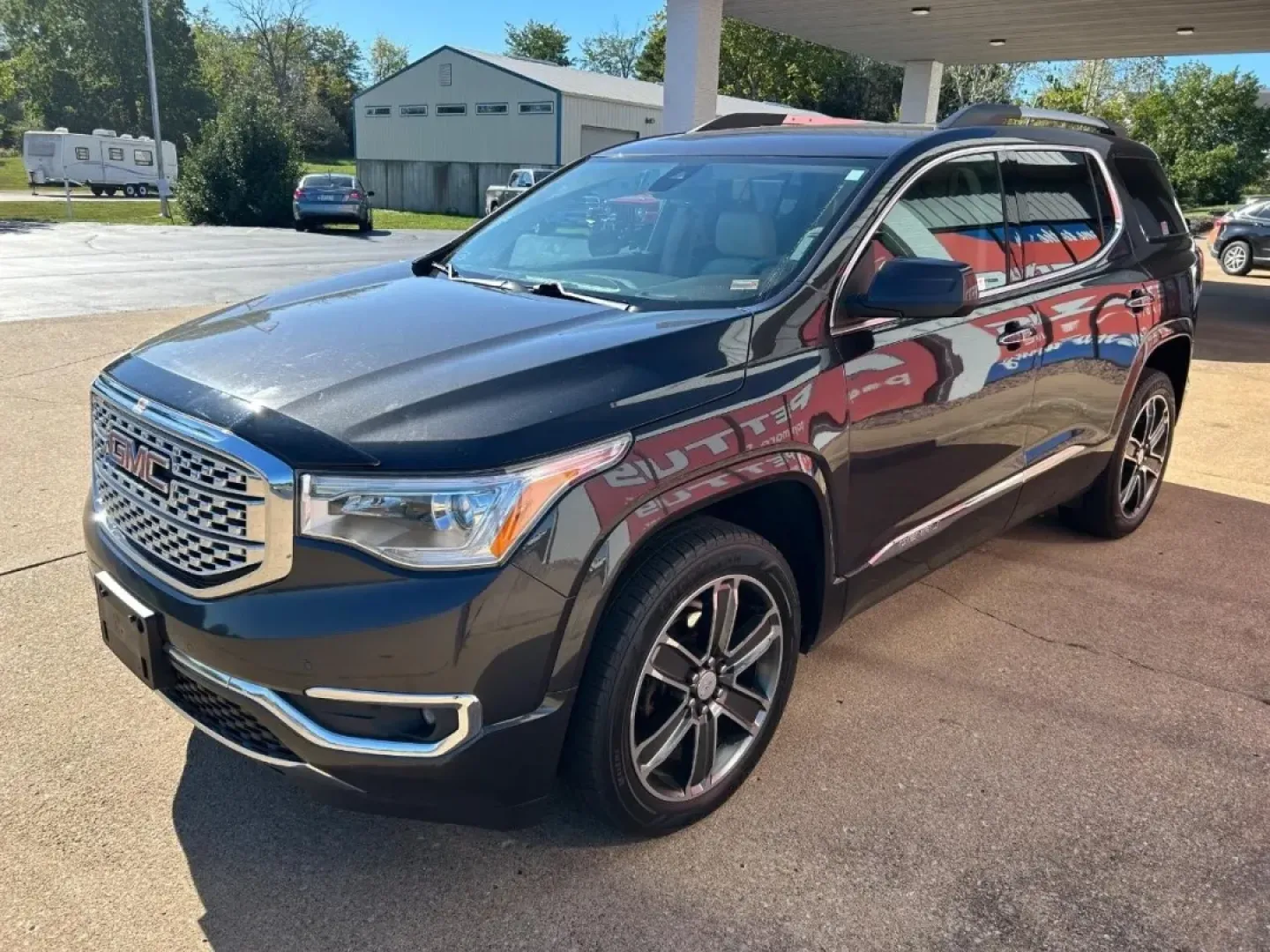2017 /Cocoa/ Shale Leather GMC Acadia Denali (1GKKNPLS6HZ) with an 3.6L V6 / SIDI / DOHC engine, Automatic transmission, located at 970 Woodlawn Dr., Farmington, MO, 63640, (573) 431-7800, 37.825642, -90.468674 - Elevate your family adventures and enhance your daily commuting with this stunning 2017 GMC Acadia Denali, available now at Pettus CDJR Farmington. Located conveniently at 970 Woodlawn Drive, Farmington, MO 63640, our OEM dealership specializes in quality used vehicles, including this exceptional SU - Photo#2