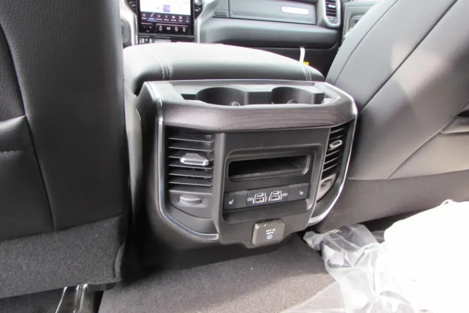 2025 Ram 2500 Laramie (3C63R5FL4SG) with an Other engine, located at 12830 Highway 21, De Soto, MO, 63020, (636) 337-7777, 38.153099, -90.573624 - Are you ready to elevate your adventures and tackle any challenge that comes your way? Whether you're hauling heavy loads, navigating rugged terrain, or simply enjoying a leisurely cruise through the gorgeous Missouri countryside, the 2025 Ram 2500 Laramie is the perfect pickup truck for you. This r - Photo#28