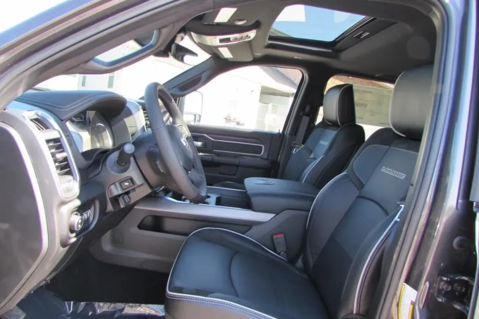 2025 /Black Leather Ram 2500 Laramie (3C63R5NL5SG) with an Other engine, Automatic transmission, located at 12830 Highway 21, De Soto, MO, 63020, (636) 337-7777, 38.153099, -90.573624 - **Discover Your Adventure with the 2025 Ram 2500 Laramie at Pettus CDJR DeSoto!**<br /> <br /> Are you ready to elevate your lifestyle with a vehicle that complements your daily routines and weekend adventures? Look no further than the stunning 2025 Ram 2500 Laramie, now available at Pettus CDJR DeS - Photo#15
