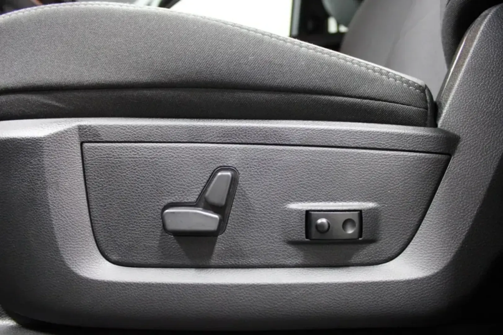 2024 Ram 2500 Big Horn (3C6UR5DL5RG) with an Other engine, located at 12830 Highway 21, De Soto, MO, 63020, (636) 337-7777, 38.153099, -90.573624 - Are you ready to elevate your adventures with a truck that combines power, style, and reliability? Look no further than this stunning 2024 Ram 2500 Big Horn, perfect for both work and play! Whether you're hauling equipment for a weekend project or taking the family on a scenic road trip, this vehicl - Photo#16