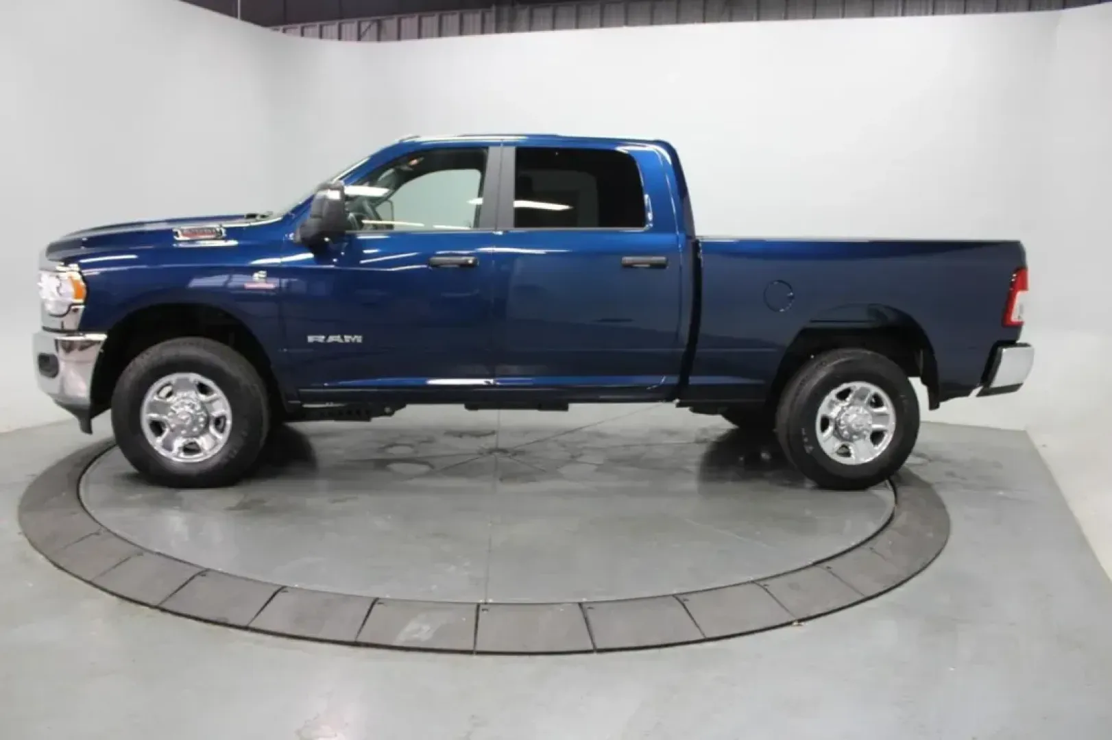 2024 Ram 2500 Big Horn (3C6UR5DL5RG) with an Other engine, located at 12830 Highway 21, De Soto, MO, 63020, (636) 337-7777, 38.153099, -90.573624 - Are you ready to elevate your adventures with a truck that combines power, style, and reliability? Look no further than this stunning 2024 Ram 2500 Big Horn, perfect for both work and play! Whether you're hauling equipment for a weekend project or taking the family on a scenic road trip, this vehicl - Photo#4