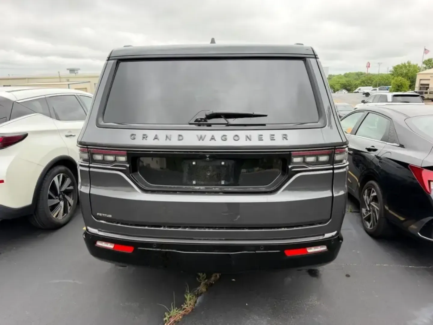 2024 /Global Black Leather Jeep Grand Wagoneer Series II (1C4SJVFP3RS) with an 3.0L I6 Hurricane HO Twin Turbo ESS engine, Automatic transmission, located at 970 Woodlawn Dr., Farmington, MO, 63640, (573) 431-7800, 37.825642, -90.468674 - Built for big weekends, long road trips, and everyday luxury family duty, this **2024 Jeep Grand Wagoneer Series II** is the kind of SUV that turns a simple drive into an event. Whether you're loading up for a lakeside getaway, shuttling kids and friends across town, or commuting in comfort from Far - Photo#3