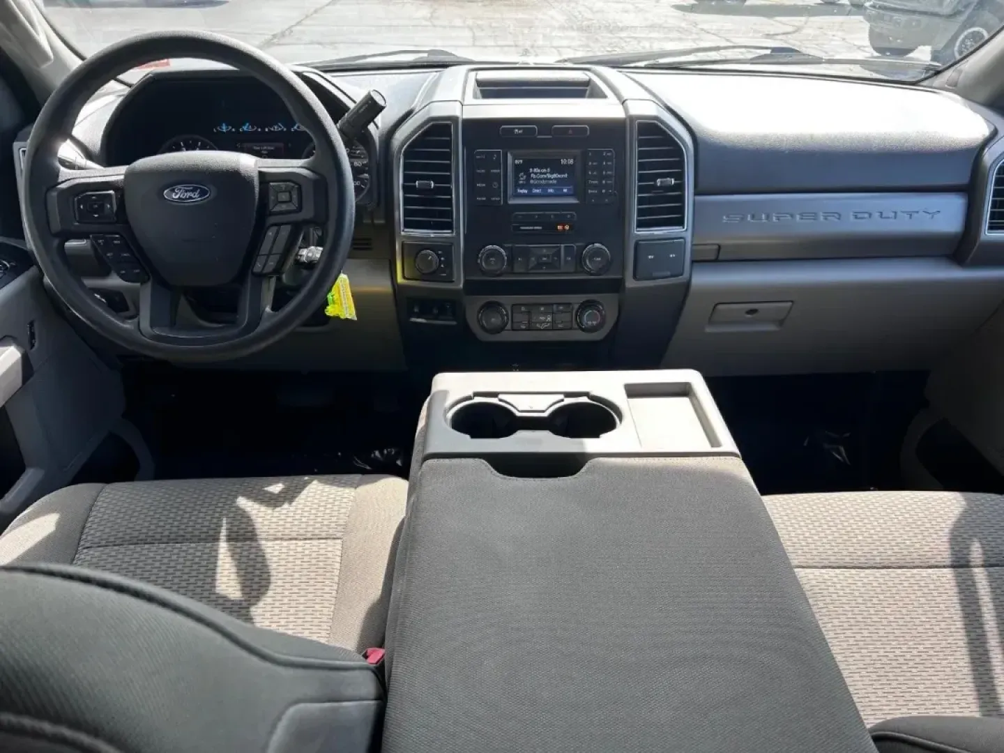 2019 /Medium Earth Gray Cloth Ford F-250SD XLT (1FT7W2B64KE) with an 6.2L 2-Valve SOHC EFI NA V8 Flex-Fuel engine, located at 141 Commercial Dr, Fredericktown, MO, 63645, (573) 783-6432, 37.570087, -90.320648 - **Explore Adventure with the 2019 Ford F-250SD XLT at Pettus Ford Fredericktown!**<br /> <br /> Are you ready to elevate your adventures and tackle any challenge life throws your way? Whether you're a weekend warrior, an outdoor enthusiast, or a busy professional, the 2019 Ford F-250SD XLT is design - Photo#9