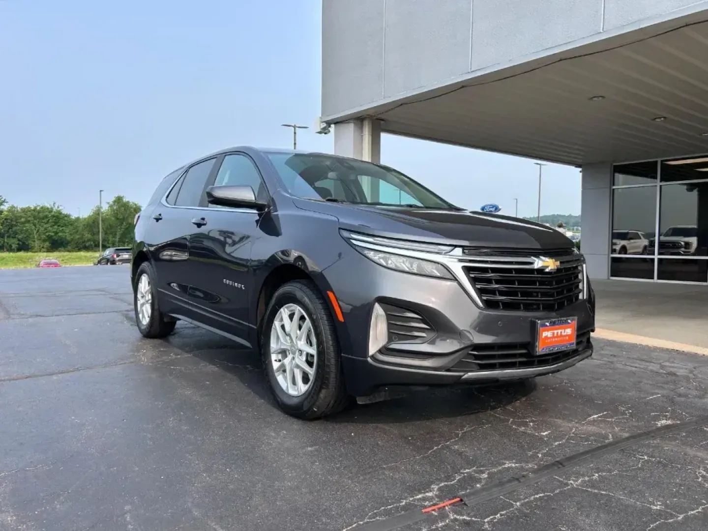 2022 /Jet Black Cloth Chevrolet Equinox LT (3GNAXKEVXNS) with an 1.5L Turbo DOHC 4-cylinder / SIDI / VVT engine, Automatic transmission, located at 141 Commercial Dr, Fredericktown, MO, 63645, (573) 783-6432, 37.570087, -90.320648 - **Discover Your Next Adventure with the 2022 Chevrolet Equinox at Pettus Ford Fredericktown!**<br /> <br /> If you're in the market for a versatile SUV that perfectly balances style, comfort, and practicality, look no further than the 2022 Chevrolet Equinox LT. Ideal for growing families, commuters, - Photo#0