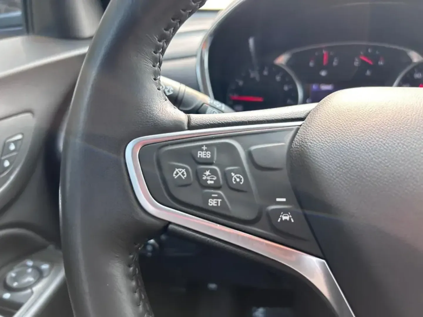 2022 /Jet Black Cloth Chevrolet Equinox LT (3GNAXKEVXNS) with an 1.5L Turbo DOHC 4-cylinder / SIDI / VVT engine, Automatic transmission, located at 141 Commercial Dr, Fredericktown, MO, 63645, (573) 783-6432, 37.570087, -90.320648 - **Discover Your Next Adventure with the 2022 Chevrolet Equinox at Pettus Ford Fredericktown!**<br /> <br /> If you're in the market for a versatile SUV that perfectly balances style, comfort, and practicality, look no further than the 2022 Chevrolet Equinox LT. Ideal for growing families, commuters, - Photo#12