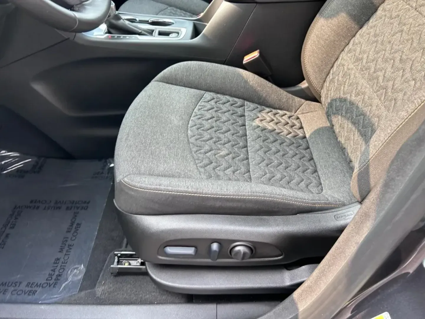 2022 /Jet Black Cloth Chevrolet Equinox LT (3GNAXKEVXNS) with an 1.5L Turbo DOHC 4-cylinder / SIDI / VVT engine, Automatic transmission, located at 141 Commercial Dr, Fredericktown, MO, 63645, (573) 783-6432, 37.570087, -90.320648 - **Discover Your Next Adventure with the 2022 Chevrolet Equinox at Pettus Ford Fredericktown!**<br /> <br /> If you're in the market for a versatile SUV that perfectly balances style, comfort, and practicality, look no further than the 2022 Chevrolet Equinox LT. Ideal for growing families, commuters, - Photo#19