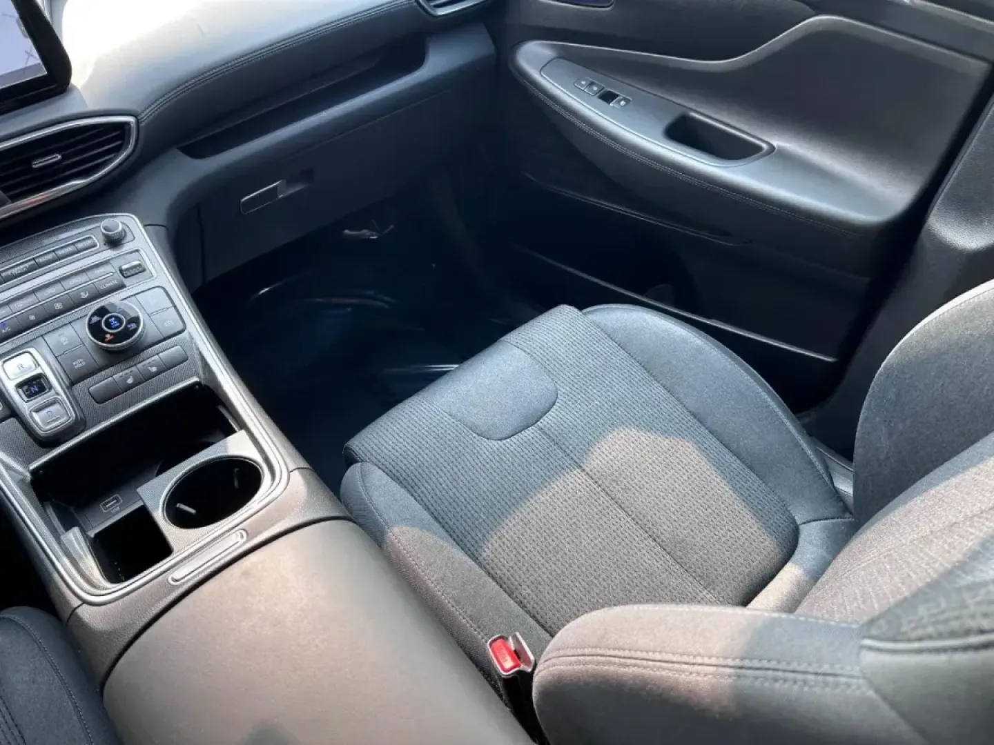 2023 /Gray Cloth Hyundai Santa Fe SEL (5NMS2DAJ2PH) with an 2.5L GDI MPI DOHC 16-Valve I4 engine, Automatic transmission, located at 141 Commercial Dr, Fredericktown, MO, 63645, (573) 783-6432, 37.570087, -90.320648 - **Experience Adventure in Style with the 2023 Hyundai Santa Fe SEL at Pettus Ford Fredericktown!**<br /> <br /> Are you ready to elevate your daily commute or weekend escapades? The 2023 Hyundai Santa Fe SEL is the perfect blend of comfort, style, and versatility, making it an exceptional choice for - Photo#16