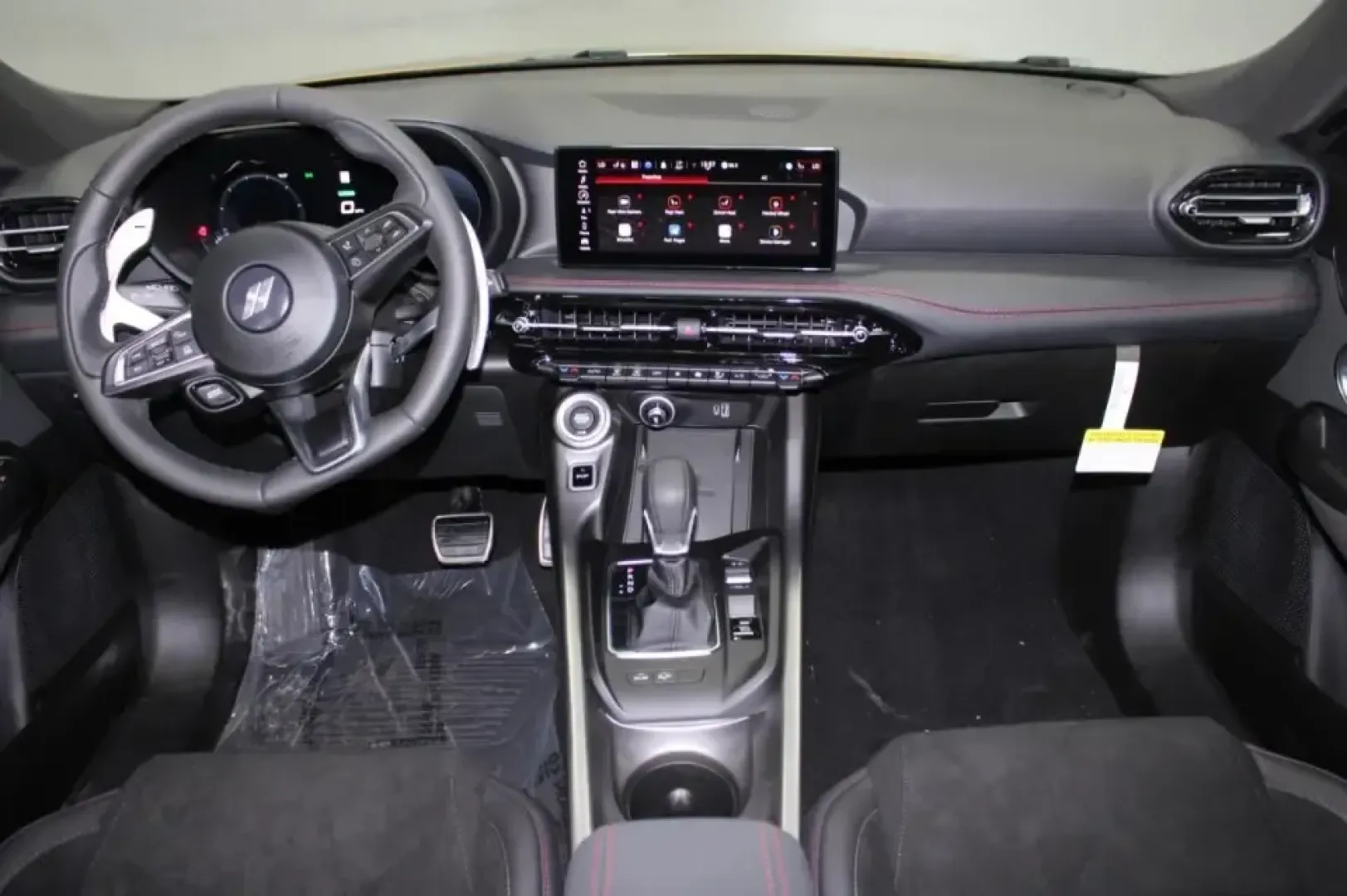 2024 /Black Dodge Hornet R/T Plus (ZACPDFDW7R3) with an 1.3L L4 DOHC 16V HYBRID engine, Automatic transmission, located at 12830 Highway 21, De Soto, MO, 63020, (636) 337-7777, 38.153099, -90.573624 - Discover the perfect blend of power, efficiency, and versatility with the 2024 Dodge Hornet R/T Plus, a stunning SUV that transforms the everyday commute into an extraordinary journey. Whether you're navigating the bustling streets of De Soto or embarking on weekend adventures to nearby attractions, - Photo#13
