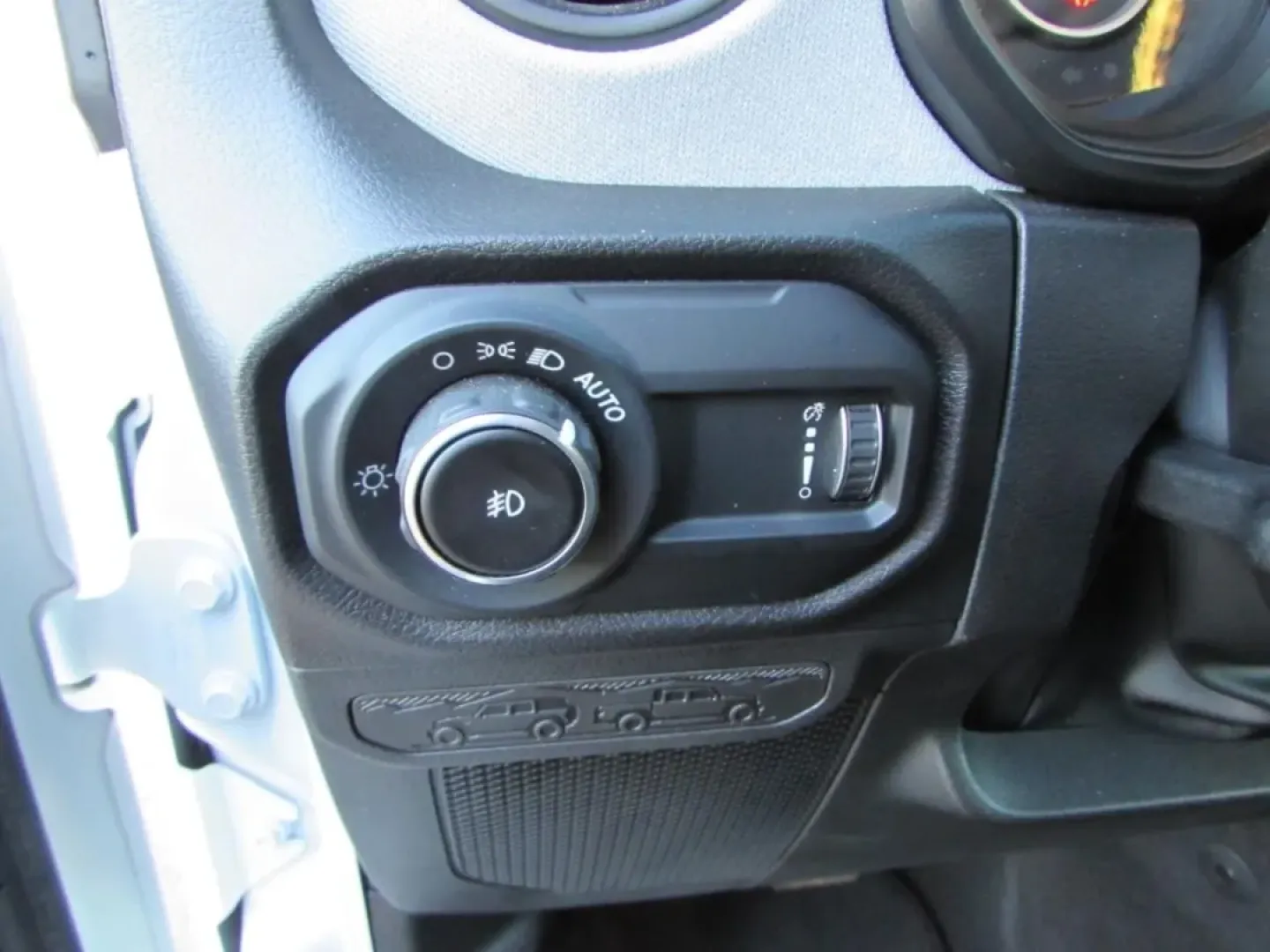 2025 /Black Jeep Wrangler Sport S (1C4PJXAN1SW) with an 2.0L L4 DOHC 16V TURBO engine, 6M transmission, located at 12830 Highway 21, De Soto, MO, 63020, (636) 337-7777, 38.153099, -90.573624 - **Unleash Your Adventurous Spirit with the 2025 Jeep Wrangler Sport S!**<br /> <br /> Are you ready to elevate your outdoor adventures or conquer your daily commute? The 2025 Jeep Wrangler Sport S isn't just an SUV; it's a lifestyle statement that excels in both rugged terrains and urban environment - Photo#13