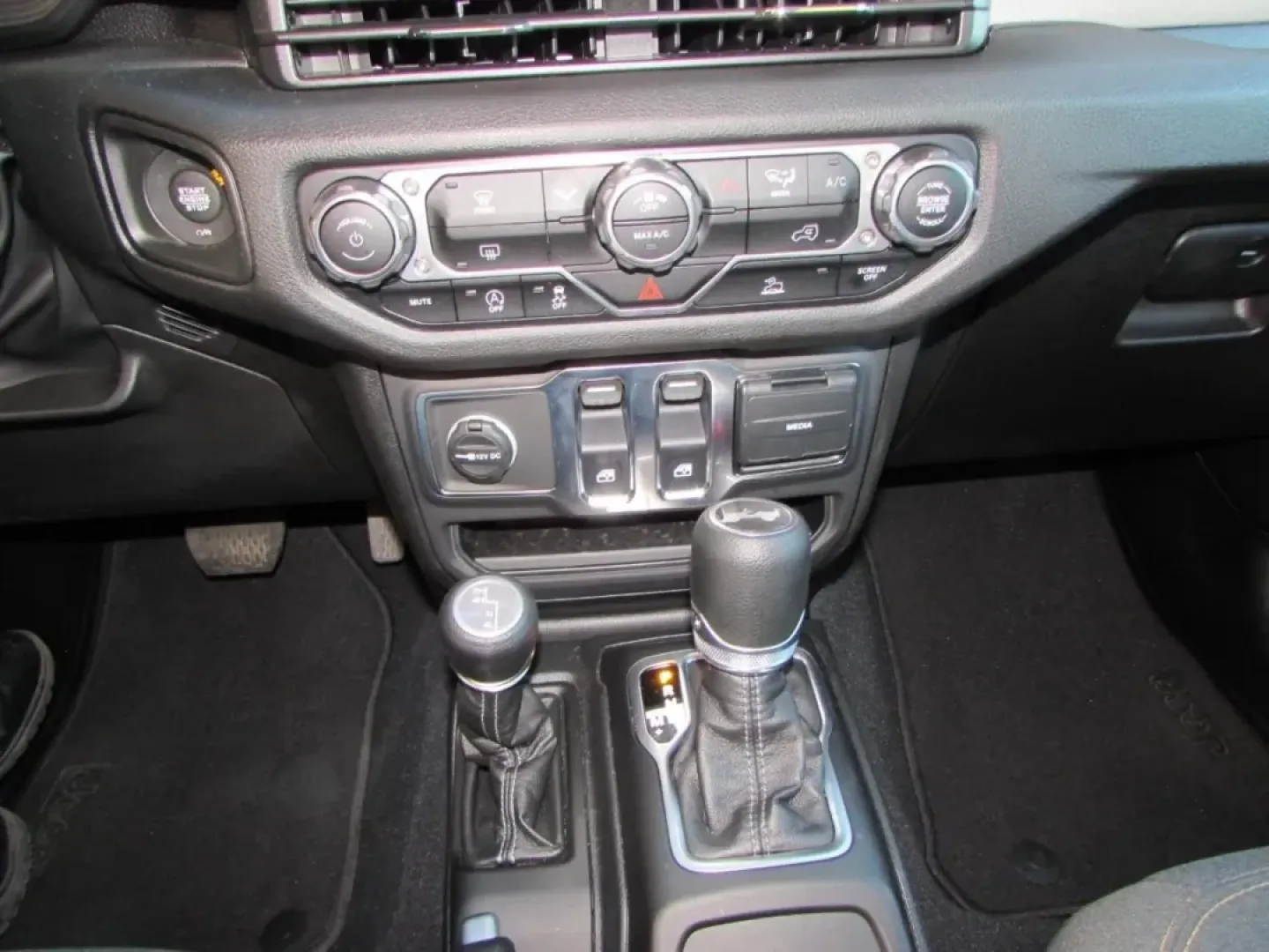 2025 /Black Jeep Wrangler Sport S (1C4PJXAN1SW) with an 2.0L L4 DOHC 16V TURBO engine, 6M transmission, located at 12830 Highway 21, De Soto, MO, 63020, (636) 337-7777, 38.153099, -90.573624 - **Unleash Your Adventurous Spirit with the 2025 Jeep Wrangler Sport S!**<br /> <br /> Are you ready to elevate your outdoor adventures or conquer your daily commute? The 2025 Jeep Wrangler Sport S isn't just an SUV; it's a lifestyle statement that excels in both rugged terrains and urban environment - Photo#20