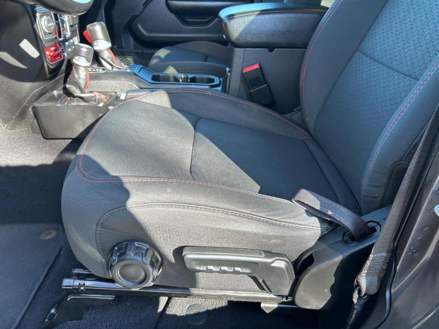 2021 /Black Cloth Jeep Wrangler Unlimited Rubicon (1C4HJXFN2MW) with an 2.0L L4 DOHC 16V TURBO engine, 6A transmission, located at 141 Commercial Dr, Fredericktown, MO, 63645, (573) 783-6432, 37.570087, -90.320648 - USED 2021 Jeep Wrangler Unlimited Rubicon from Pettus CDJR Farmington, Farmington MO. - Photo#18