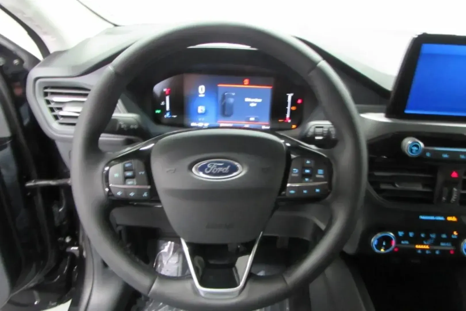 2025 /Space Gray Cloth Ford Escape Active (1FMCU9GN3SU) with an 1.5L EcoBoost engine, Automatic transmission, located at 12836 Highway 21, De Soto, MO, 63020, (636) 337-7777, 38.151867, -90.575615 - **Unleash Adventure in the 2025 Ford Escape: Your Perfect SUV Awaits at Pettus Ford De Soto!**<br /> <br /> Are you ready to elevate your daily commute or embark on weekend adventures with family and friends? The 2025 Ford Escape is here to meet your every need, combining sleek looks, advanced techn - Photo#13