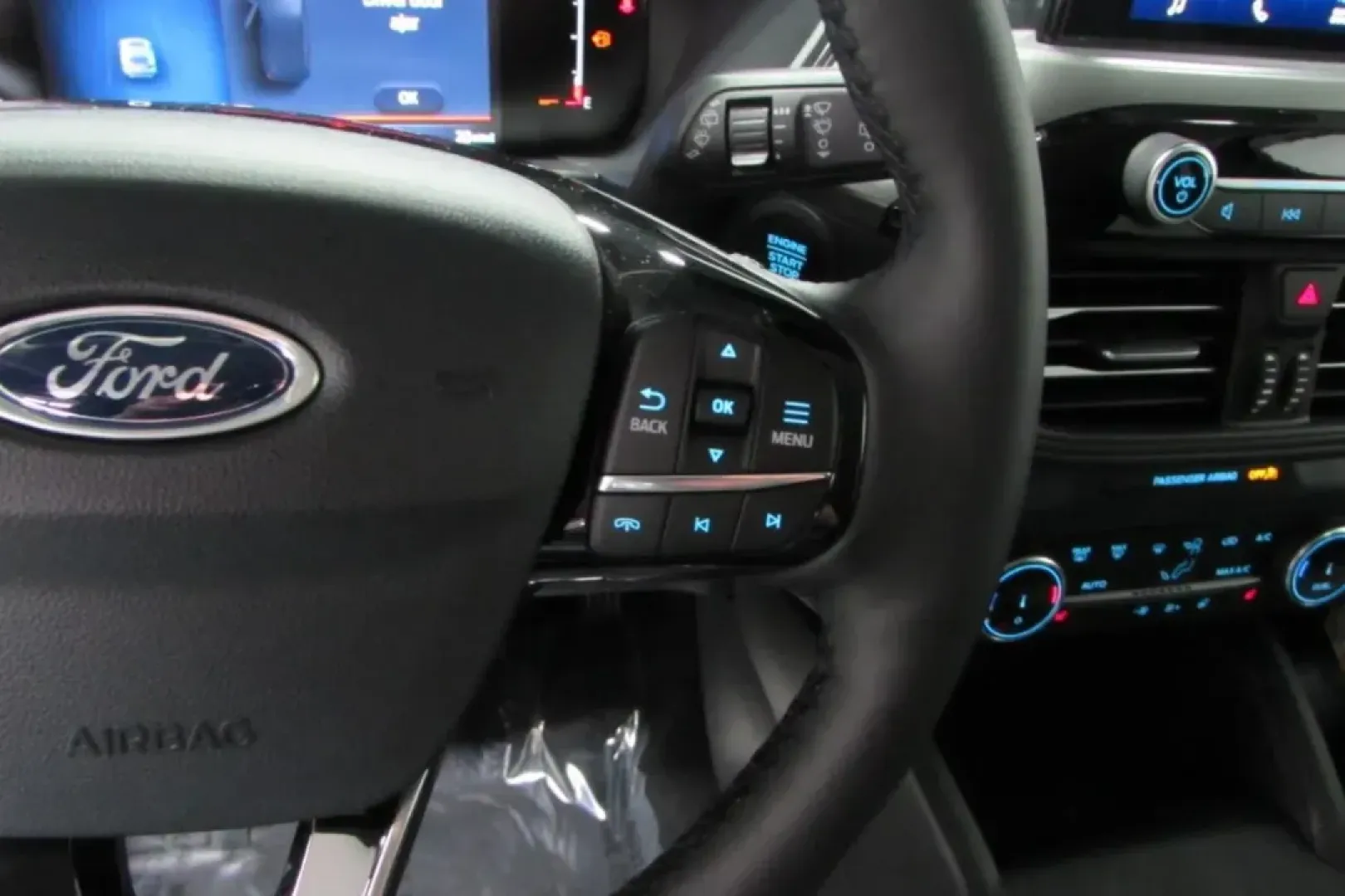 2025 /Space Gray Cloth Ford Escape Active (1FMCU9GN9SU) with an 1.5L EcoBoost engine, Automatic transmission, located at 12836 Highway 21, De Soto, MO, 63020, (636) 337-7777, 38.151867, -90.575615 - **Explore the Open Road with the 2025 Ford Escape: Your Next Adventure Awaits!**<br /> <br /> Are you ready to elevate your driving experience? Whether you're commuting to work, navigating city streets, or embarking on weekend getaways, the 2025 Ford Escape is the perfect companion for every journey - Photo#15