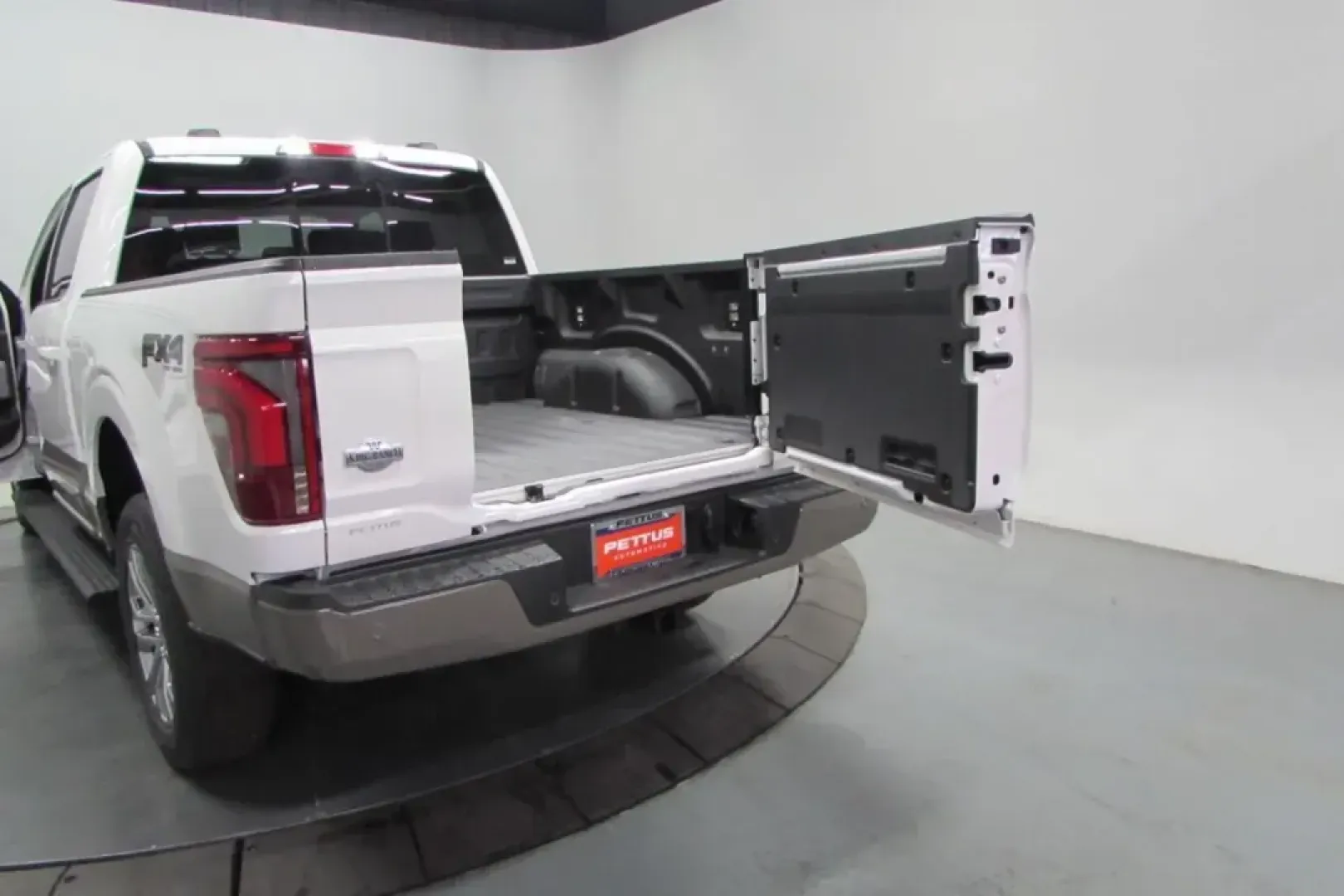 2025 /Java Leather Ford F-150 King Ranch (1FTFW6LD5SF) with an 3.5L V6 Turbocharged engine, located at 12836 Highway 21, De Soto, MO, 63020, (636) 337-7777, 38.151867, -90.575615 - **Unleash Adventure with the 2025 Ford F-150 King Ranch Now Available at Pettus Ford De Soto!**<br /> <br /> Are you ready to elevate your outdoor adventures or conquer your daily commute with style and power? Look no further than the stunning 2025 Ford F-150 King Ranch, available now at Pettus For - Photo#14