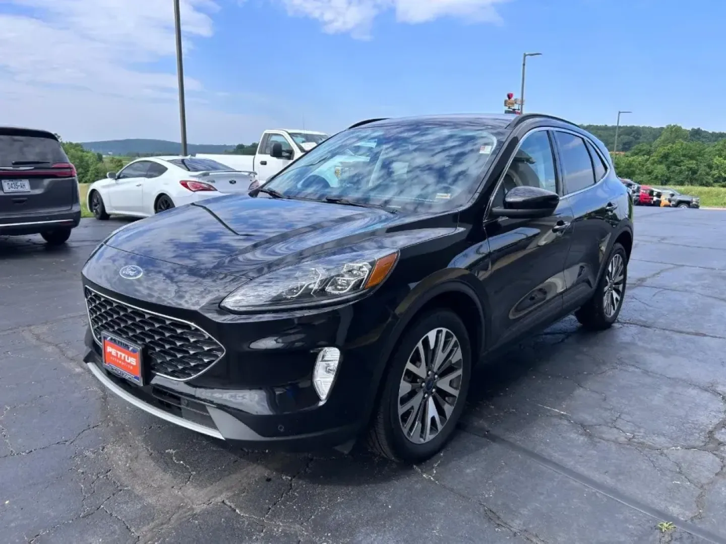 2022 /Ebony Leather Ford Escape Hybrid Titanium (1FMCU9DZ5NU) with an 2.5L iVCT Atkinson Cycle I-4 Hybrid engine, Automatic transmission, located at 141 Commercial Dr, Fredericktown, MO, 63645, (573) 783-6432, 37.570087, -90.320648 - USED 2022 Ford Escape Hybrid Titanium from Pettus Ford Fredericktown, Fredericktown MO. - Photo#7
