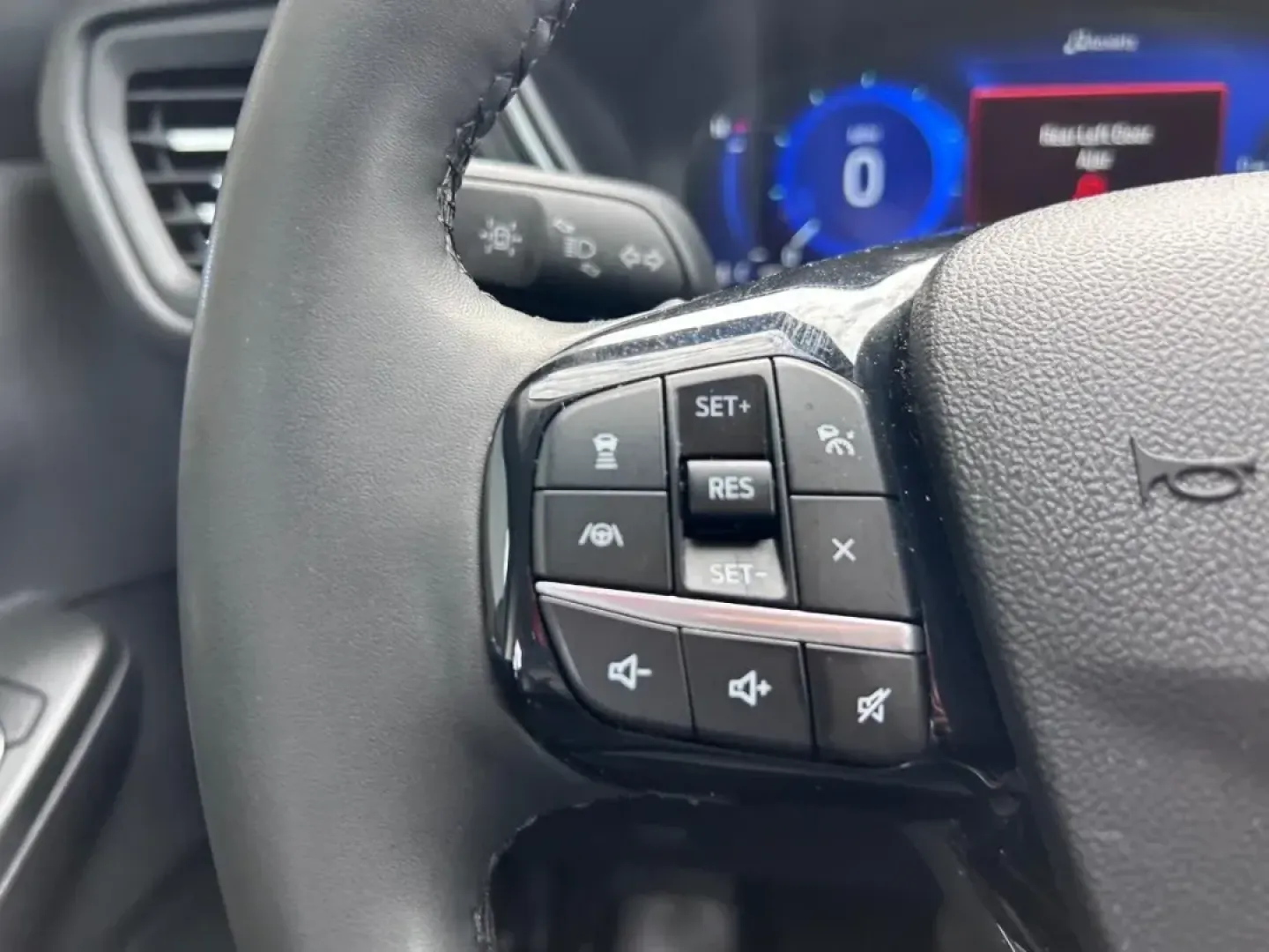 2022 /Ebony Leather Ford Escape Hybrid Titanium (1FMCU9DZ5NU) with an 2.5L iVCT Atkinson Cycle I-4 Hybrid engine, Automatic transmission, located at 141 Commercial Dr, Fredericktown, MO, 63645, (573) 783-6432, 37.570087, -90.320648 - USED 2022 Ford Escape Hybrid Titanium from Pettus Ford Fredericktown, Fredericktown MO. - Photo#12
