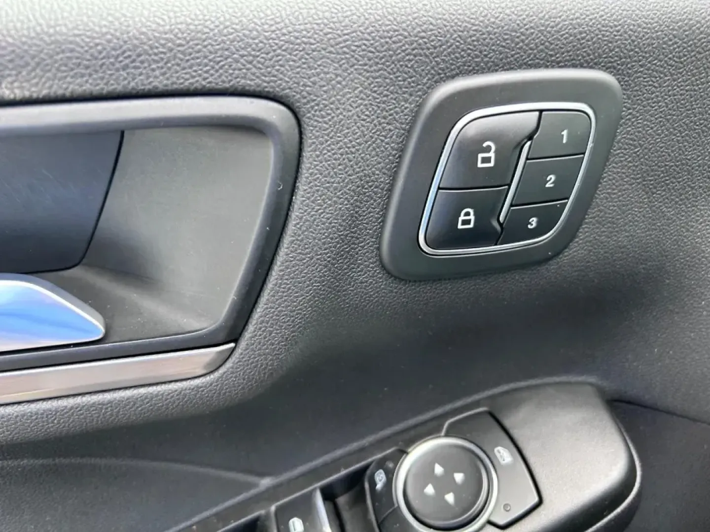 2022 /Ebony Leather Ford Escape Hybrid Titanium (1FMCU9DZ5NU) with an 2.5L iVCT Atkinson Cycle I-4 Hybrid engine, Automatic transmission, located at 141 Commercial Dr, Fredericktown, MO, 63645, (573) 783-6432, 37.570087, -90.320648 - USED 2022 Ford Escape Hybrid Titanium from Pettus Ford Fredericktown, Fredericktown MO. - Photo#19
