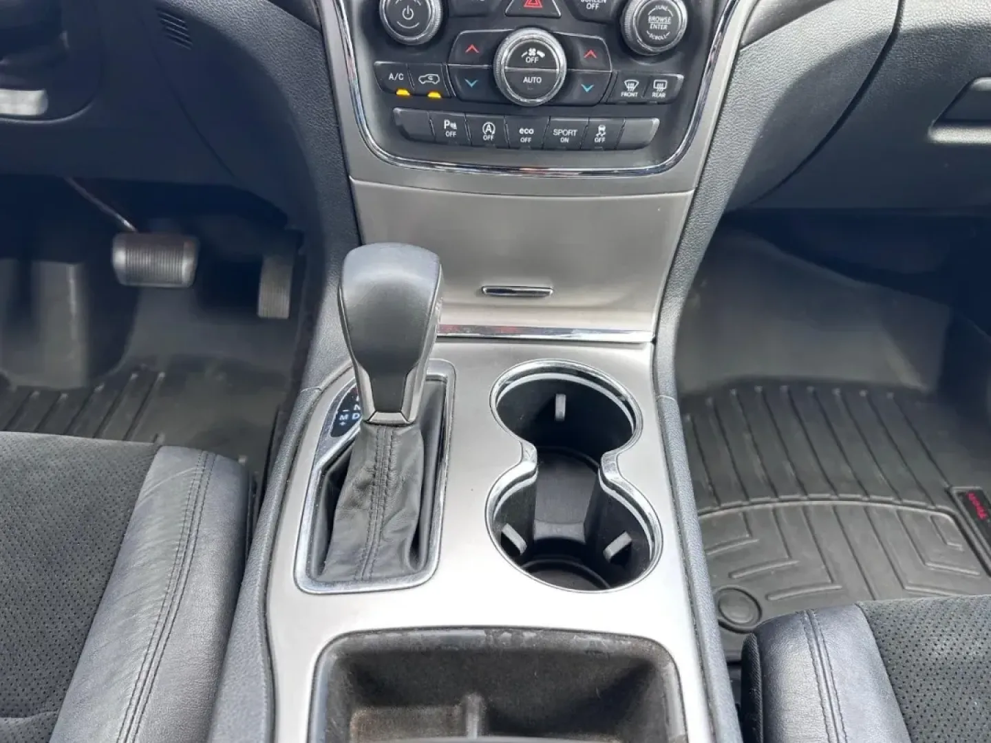 2018 /Black Suede Jeep Grand Cherokee Altitude (1C4RJFAG1JC) with an 3.6L V6 24V VVT UPG I engine, Automatic transmission, located at 970 Woodlawn Dr., Farmington, MO, 63640, (573) 431-7800, 37.825642, -90.468674 - Unlock the ultimate adventure with our stunning 2018 Jeep Grand Cherokee Altitude, perfect for those who crave both versatility and comfort in their daily life. Whether you're navigating the bustling streets of Farmington, MO, or exploring the scenic trails of the Ozarks, this SUV is designed to ele - Photo#14