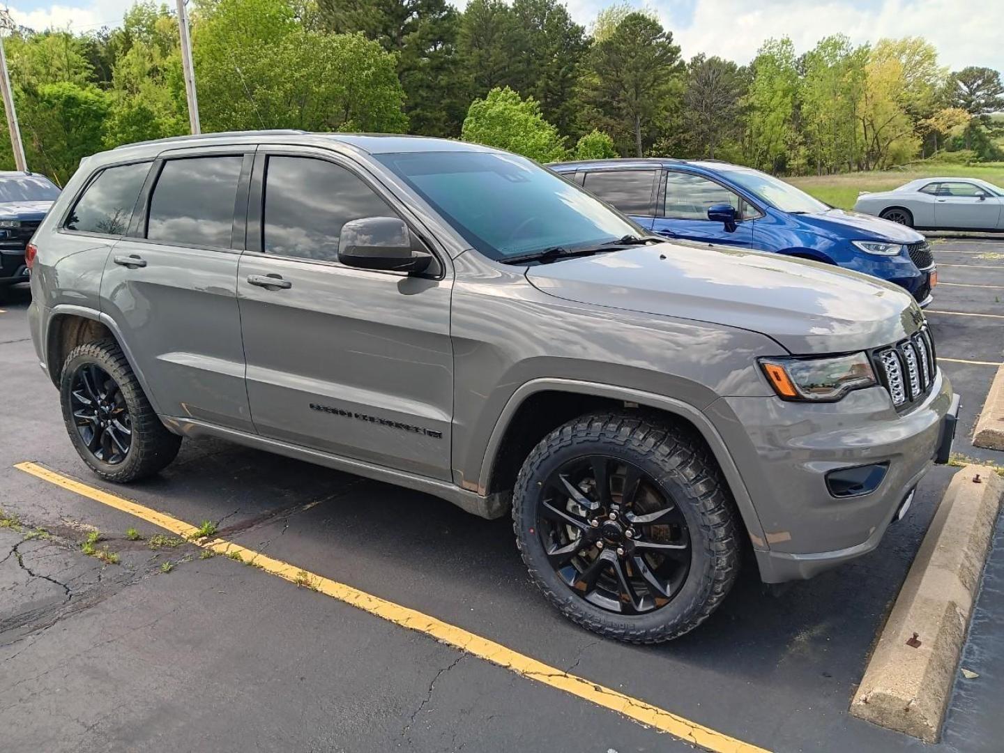 2022 /Black Suede Jeep Grand Cherokee WK Laredo X (1C4RJFAG9NC) with an 3.6L V6 24V VVT UPG I engine, located at 970 Woodlawn Dr., Farmington, MO, 63640, (573) 431-7800, 37.825642, -90.468674 - USED 2022 Jeep Grand Cherokee WK Laredo X from Pettus CDJR Farmington, Farmington MO. - Photo#0