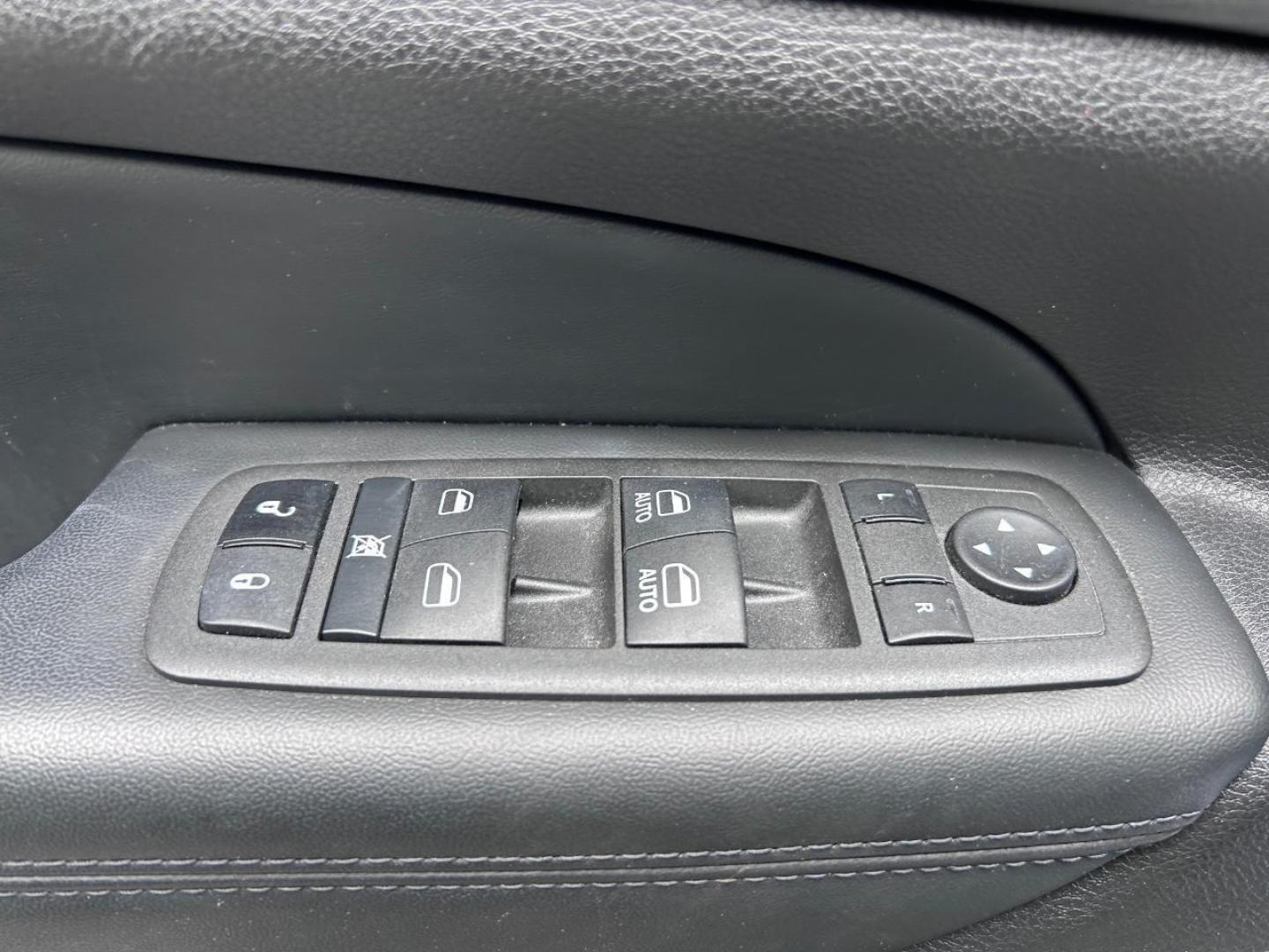 2022 /Black Suede Jeep Grand Cherokee WK Laredo X (1C4RJFAG9NC) with an 3.6L V6 24V VVT UPG I engine, located at 970 Woodlawn Dr., Farmington, MO, 63640, (573) 431-7800, 37.825642, -90.468674 - USED 2022 Jeep Grand Cherokee WK Laredo X from Pettus CDJR Farmington, Farmington MO. - Photo#19
