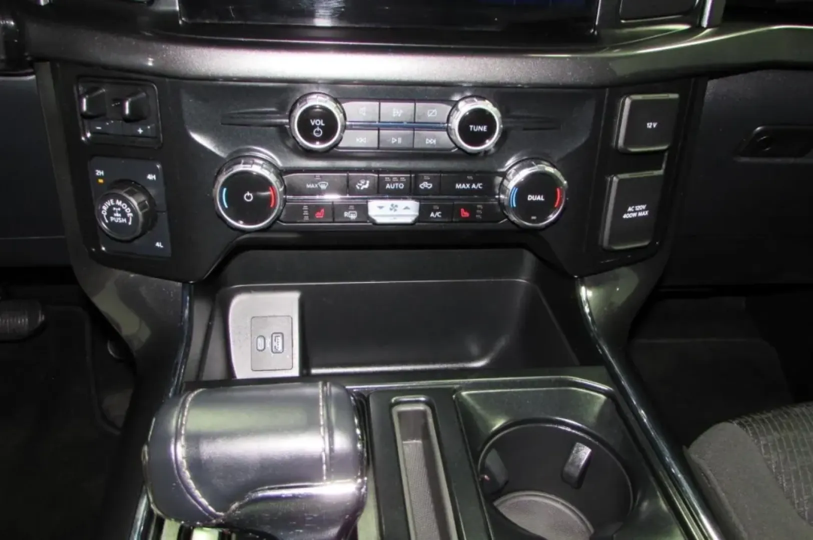 2023 /Black Ford F-150 XLT (1FTFW1E84PF) with an Other engine, located at 12830 Highway 21, De Soto, MO, 63020, (636) 337-7777, 38.153099, -90.573624 - **Unleash Your Adventurous Spirit with the 2023 Ford F-150 Perfect for Weekend Getaways and Daily Commutes!**<br /> <br /> Are you searching for a truck that stands up to the demands of both work and play? Look no further than the 2023 Ford F-150, now available at Pettus CDJR DeSoto. Located at 128 - Photo#24