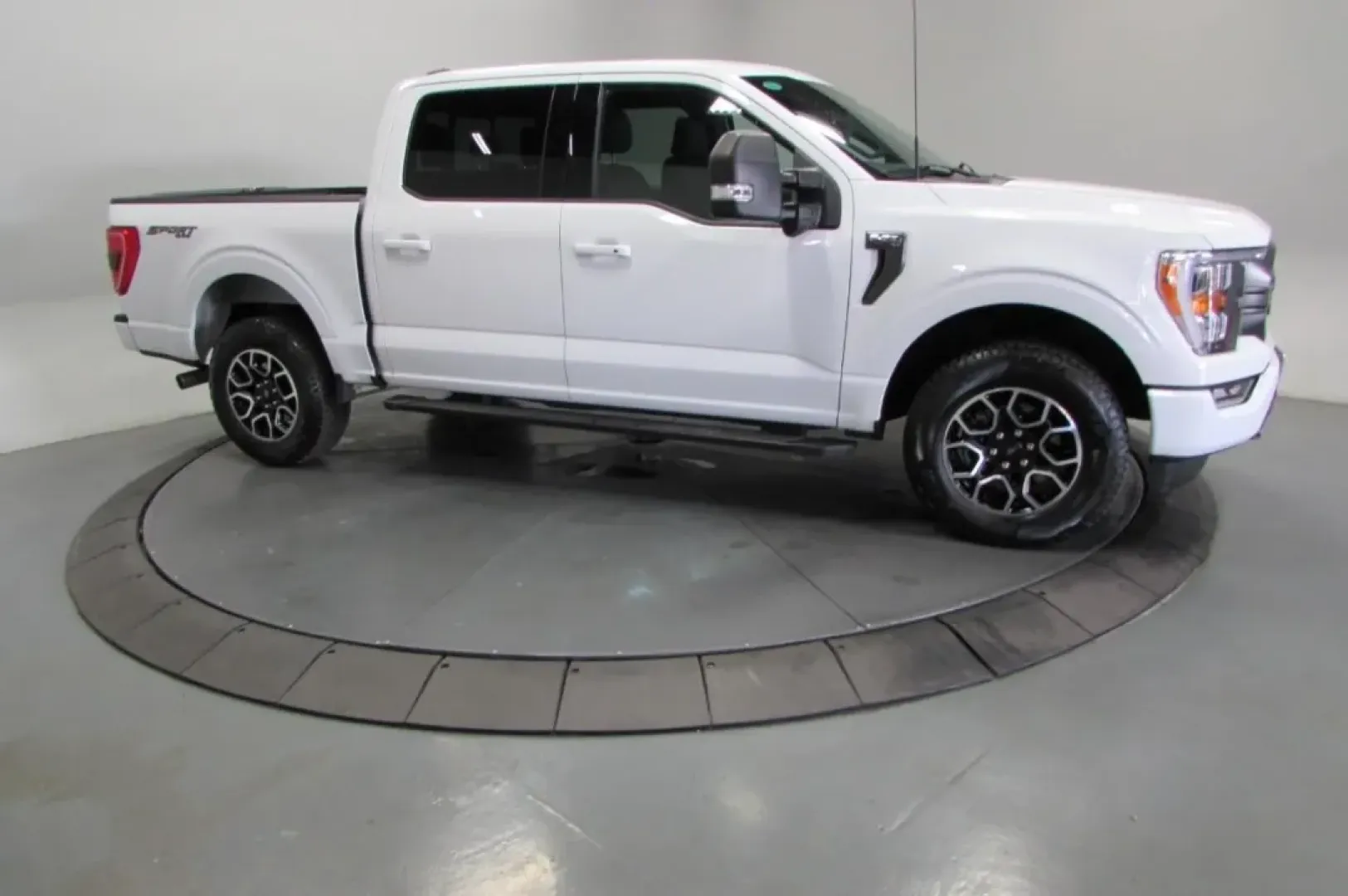 2023 /Black Ford F-150 XLT (1FTFW1E84PF) with an Other engine, located at 12830 Highway 21, De Soto, MO, 63020, (636) 337-7777, 38.153099, -90.573624 - **Unleash Your Adventurous Spirit with the 2023 Ford F-150 Perfect for Weekend Getaways and Daily Commutes!**<br /> <br /> Are you searching for a truck that stands up to the demands of both work and play? Look no further than the 2023 Ford F-150, now available at Pettus CDJR DeSoto. Located at 128 - Photo#3