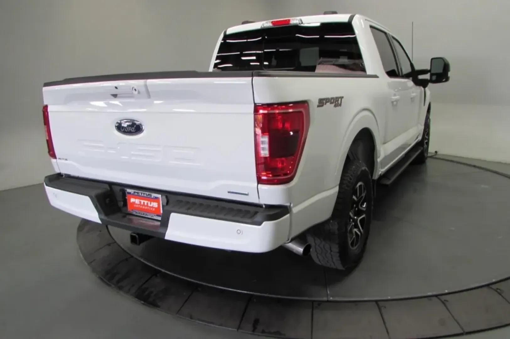 2023 /Black Ford F-150 XLT (1FTFW1E84PF) with an Other engine, located at 12830 Highway 21, De Soto, MO, 63020, (636) 337-7777, 38.153099, -90.573624 - **Unleash Your Adventurous Spirit with the 2023 Ford F-150 Perfect for Weekend Getaways and Daily Commutes!**<br /> <br /> Are you searching for a truck that stands up to the demands of both work and play? Look no further than the 2023 Ford F-150, now available at Pettus CDJR DeSoto. Located at 128 - Photo#7