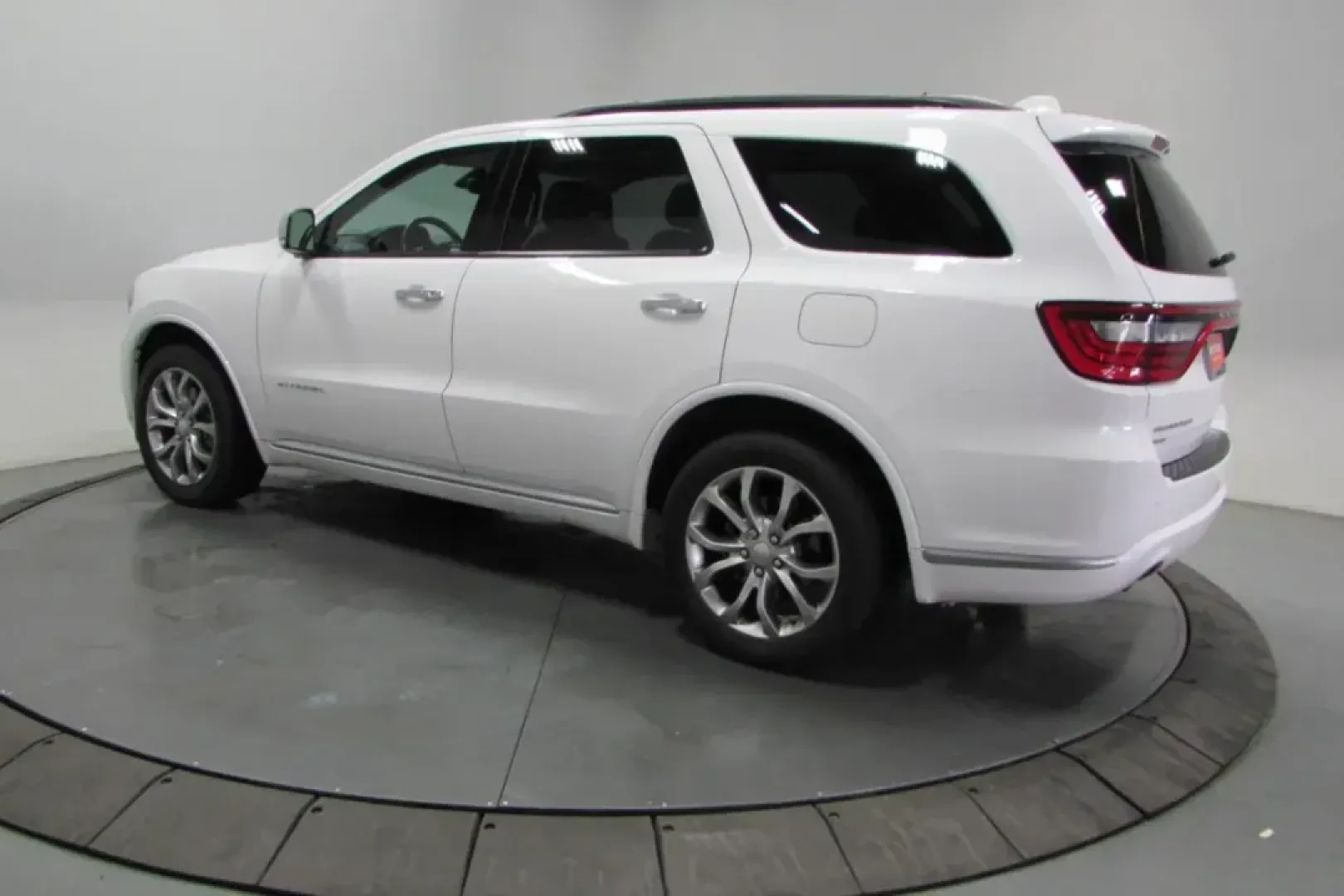 2017 /Sepia/Black Leather Dodge Durango Citadel (1C4RDJEG0HC) with an Other engine, located at 12830 Highway 21, De Soto, MO, 63020, (636) 337-7777, 38.153099, -90.573624 - USED 2017 Dodge Durango Citadel from Pettus Chrysler Dodge Jeep Ram De Soto, De Soto MO. - Photo#4