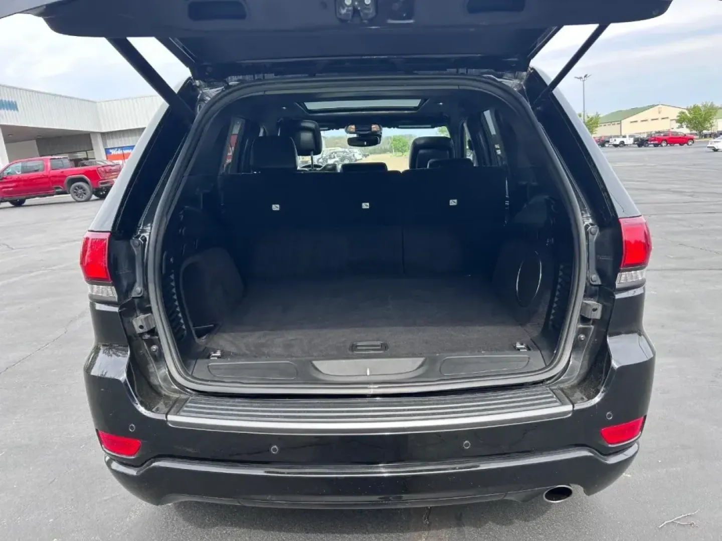 2021 /Black Leather Jeep Grand Cherokee 80th Anniversary Edition (1C4RJFBG4MC) with an 3.6L V6 24V VVT UPG I engine, Automatic transmission, located at 970 Woodlawn Dr., Farmington, MO, 63640, (573) 431-7800, 37.825642, -90.468674 - **Adventure Awaits: Experience the 2021 Jeep Grand Cherokee 80th Anniversary Edition at Pettus CDJR Farmington!**<br /> <br /> Are you ready to elevate your lifestyle with a vehicle that seamlessly blends luxury, capability, and technology? Look no further than this stunning 2021 Jeep Grand Cherokee - Photo#3