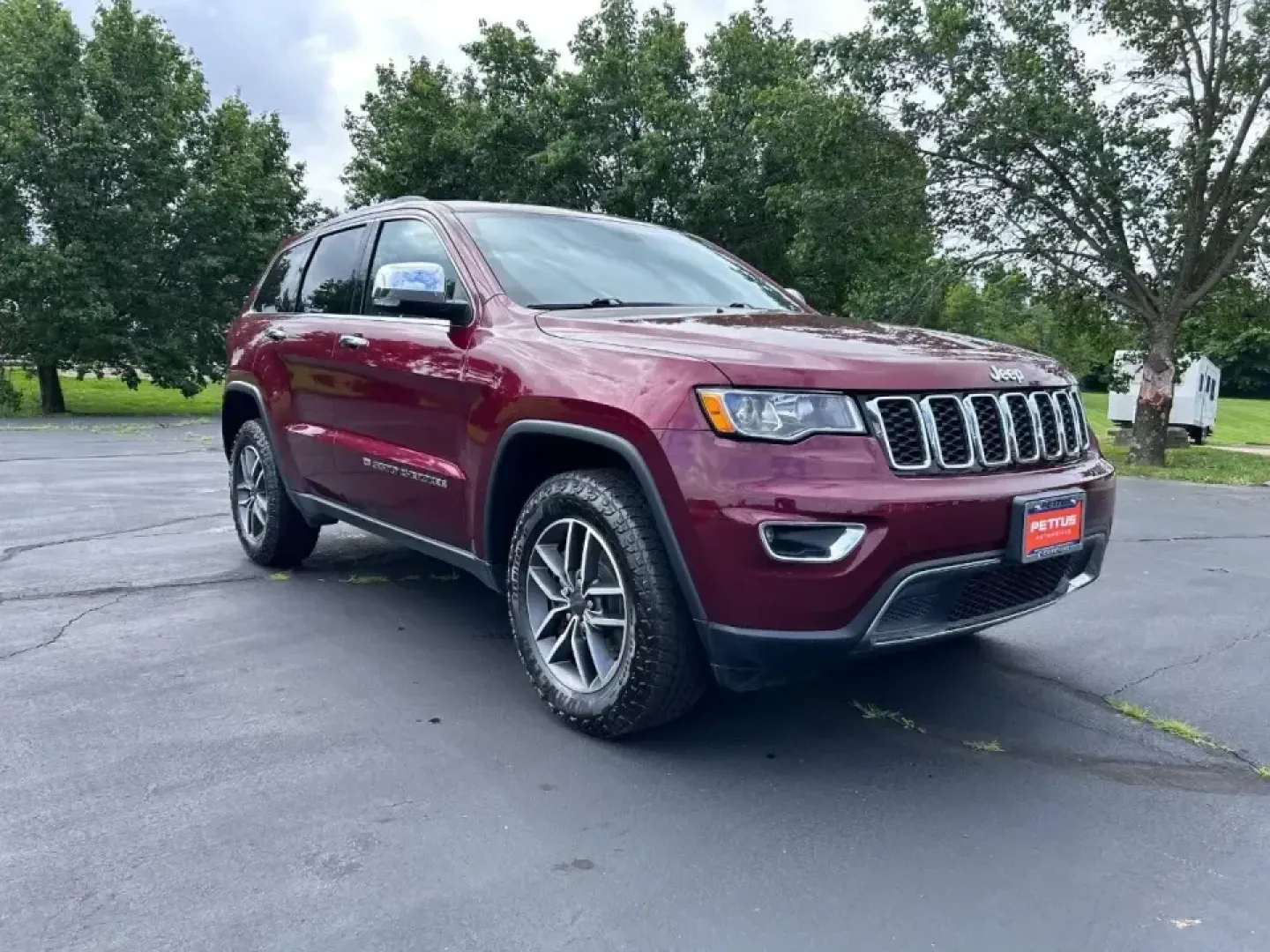 2022 /Black Leather Jeep Grand Cherokee Limited (1C4RJFBG4NC) with an 3.6L V6 24V VVT UPG I engine, 8A transmission, located at 970 Woodlawn Dr., Farmington, MO, 63640, (573) 431-7800, 37.825642, -90.468674 - Discover the adventure-ready, family-friendly 2022 Jeep Grand Cherokee WK Limited, a versatile SUV designed to elevate your lifestyle in Farmington, MO. This stunning vehicle, finished in a captivating Velvet Red Pearlcoat with a luxurious black leather interior, is perfect for everything from weeke - Photo#1