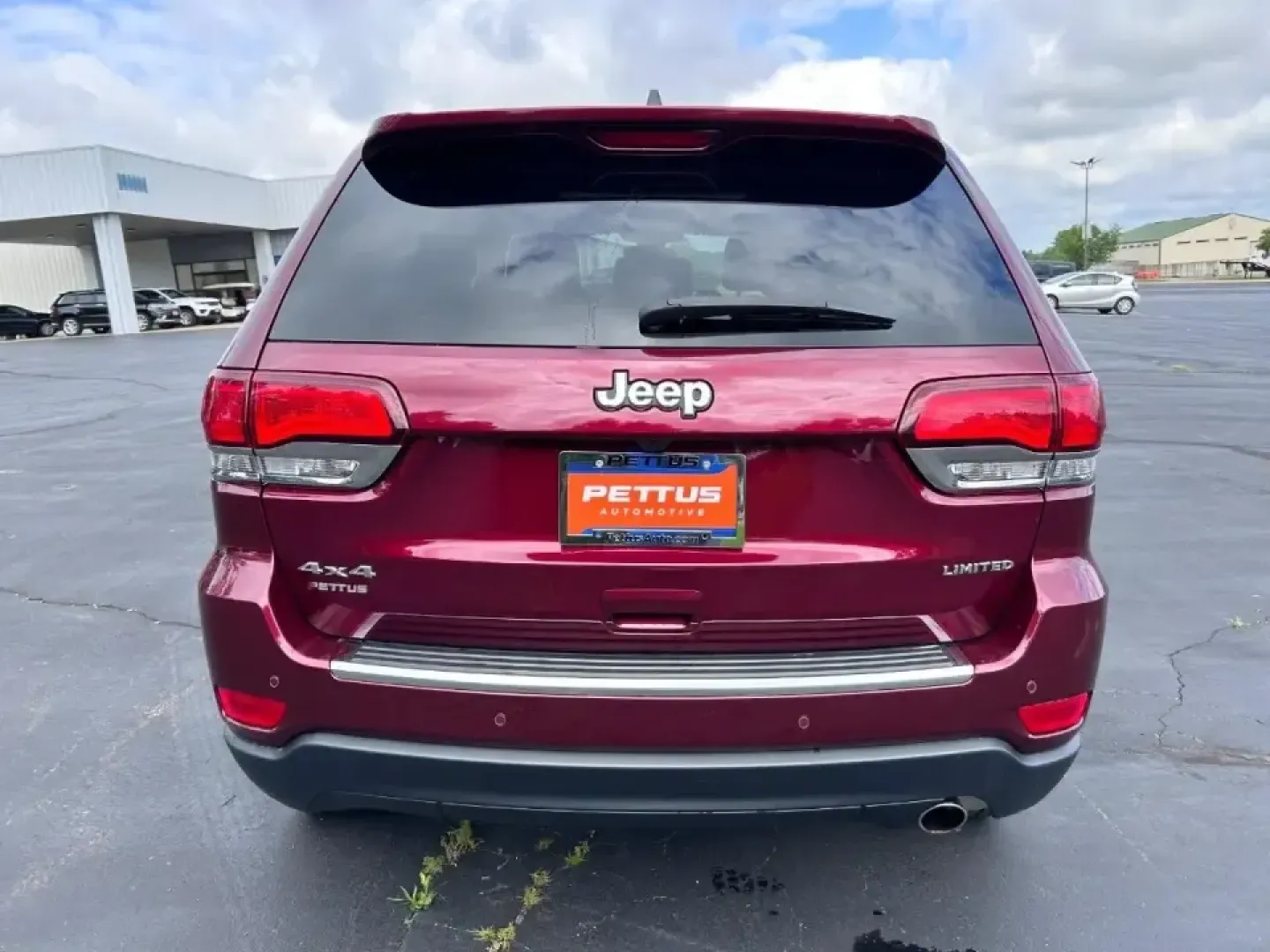 2022 /Black Leather Jeep Grand Cherokee Limited (1C4RJFBG4NC) with an 3.6L V6 24V VVT UPG I engine, 8A transmission, located at 970 Woodlawn Dr., Farmington, MO, 63640, (573) 431-7800, 37.825642, -90.468674 - Discover the adventure-ready, family-friendly 2022 Jeep Grand Cherokee WK Limited, a versatile SUV designed to elevate your lifestyle in Farmington, MO. This stunning vehicle, finished in a captivating Velvet Red Pearlcoat with a luxurious black leather interior, is perfect for everything from weeke - Photo#4